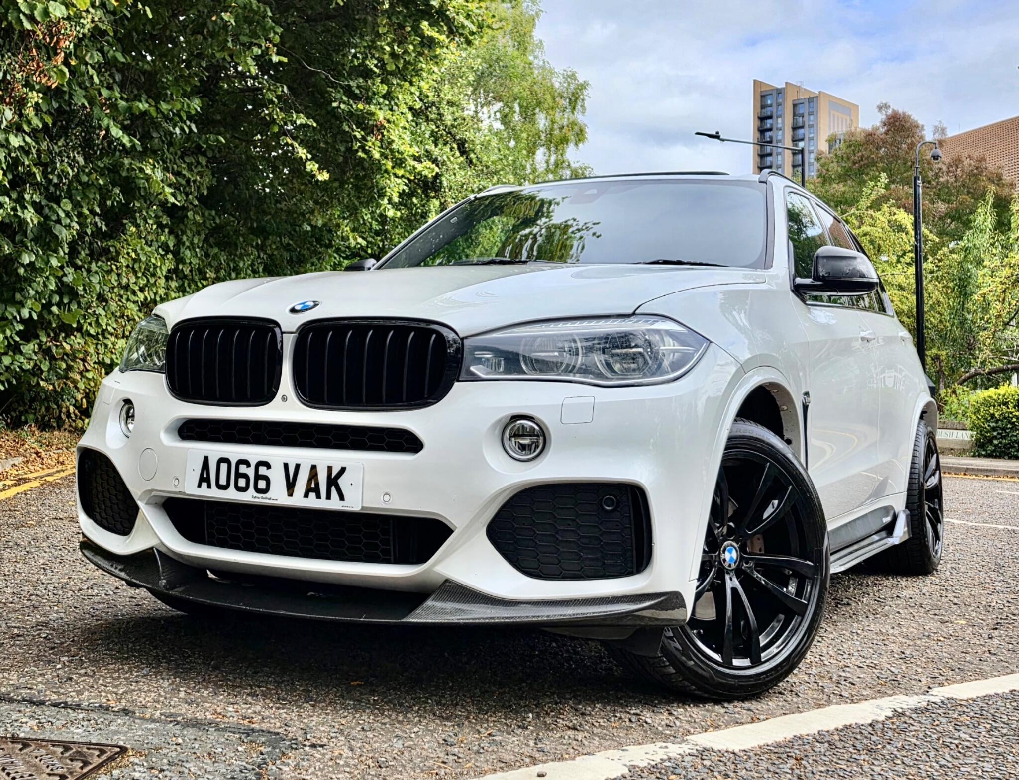 BMW X5 view 5