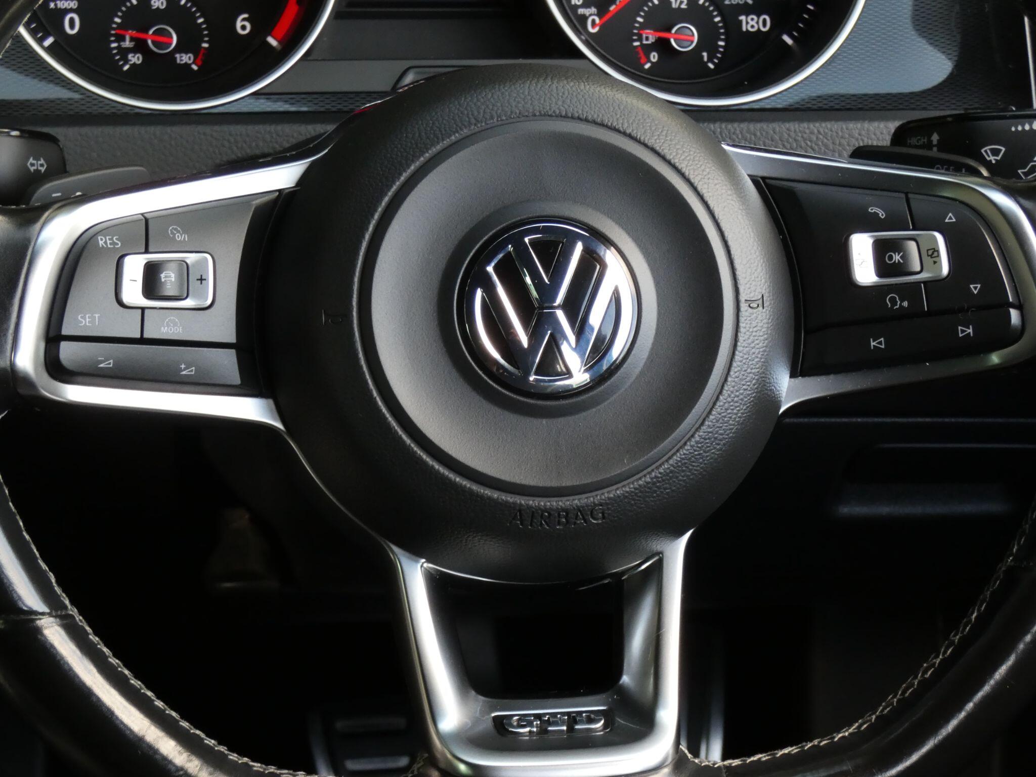 Volkswagen Golf view 30