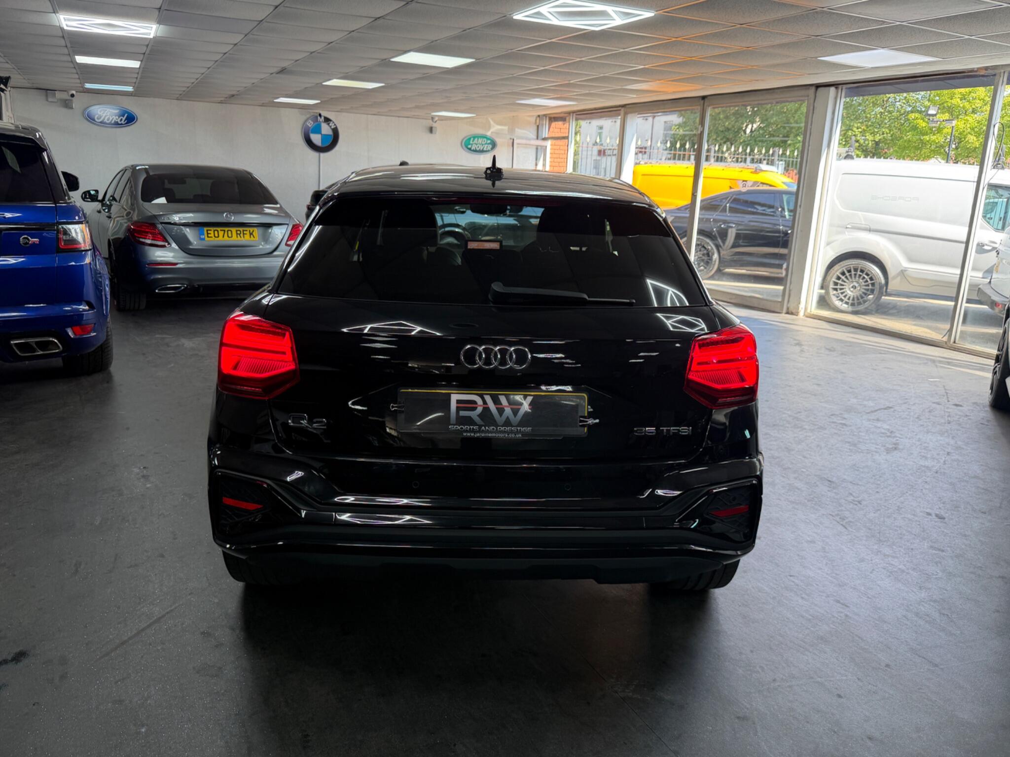 Audi Q2 view 41