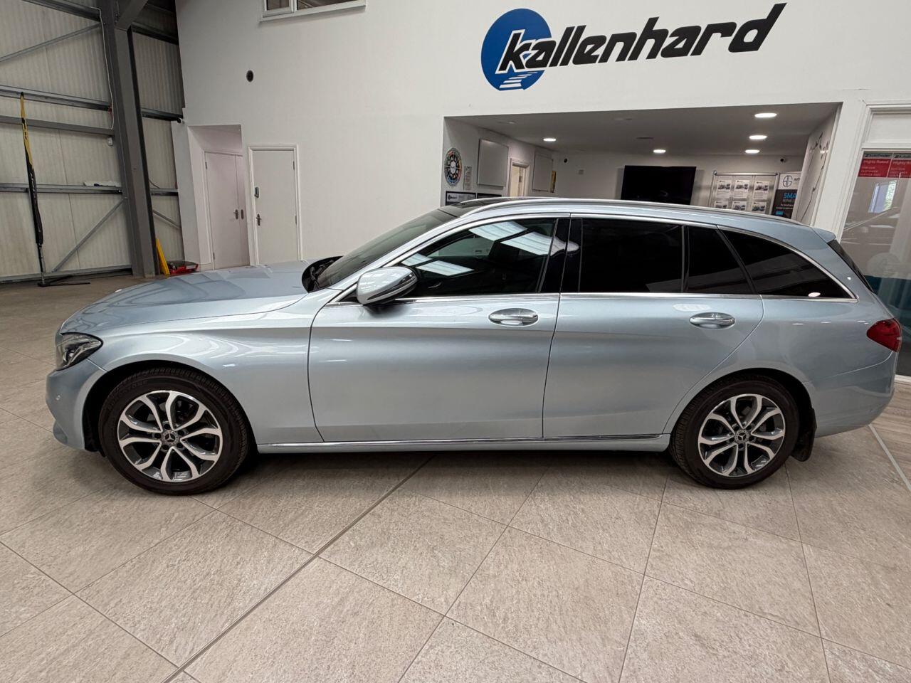 Mercedes-Benz C Class view 13