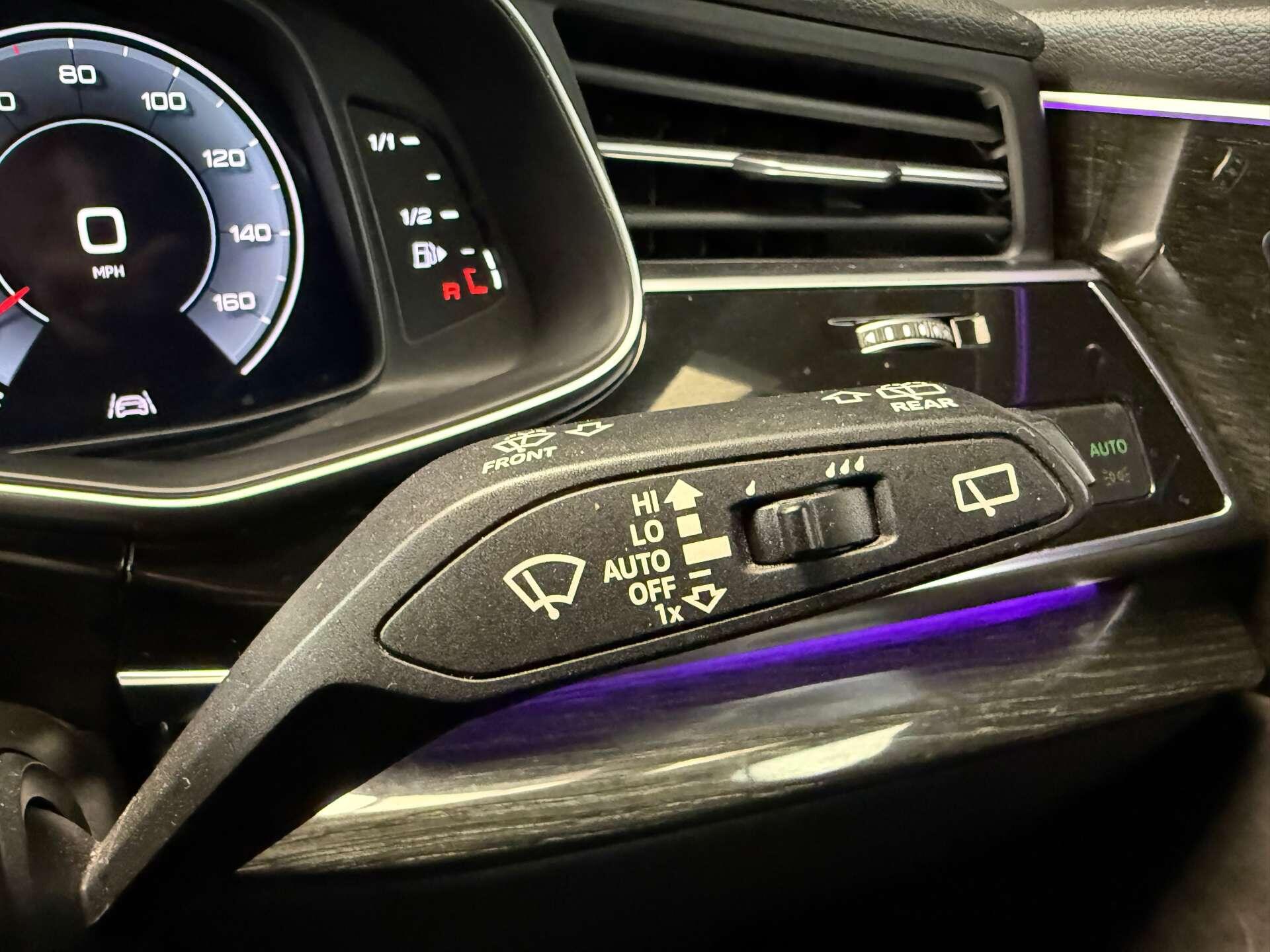 Audi Q8 view 39
