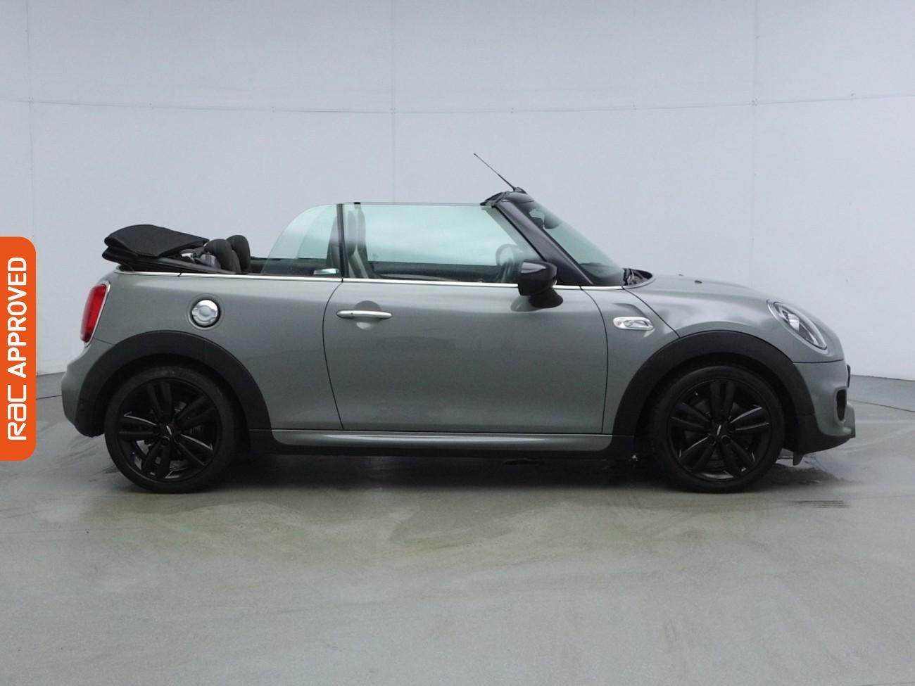 Mini Convertible view 6