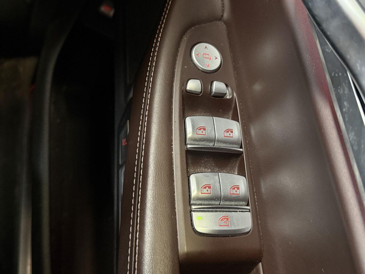BMW 7 Series view 44