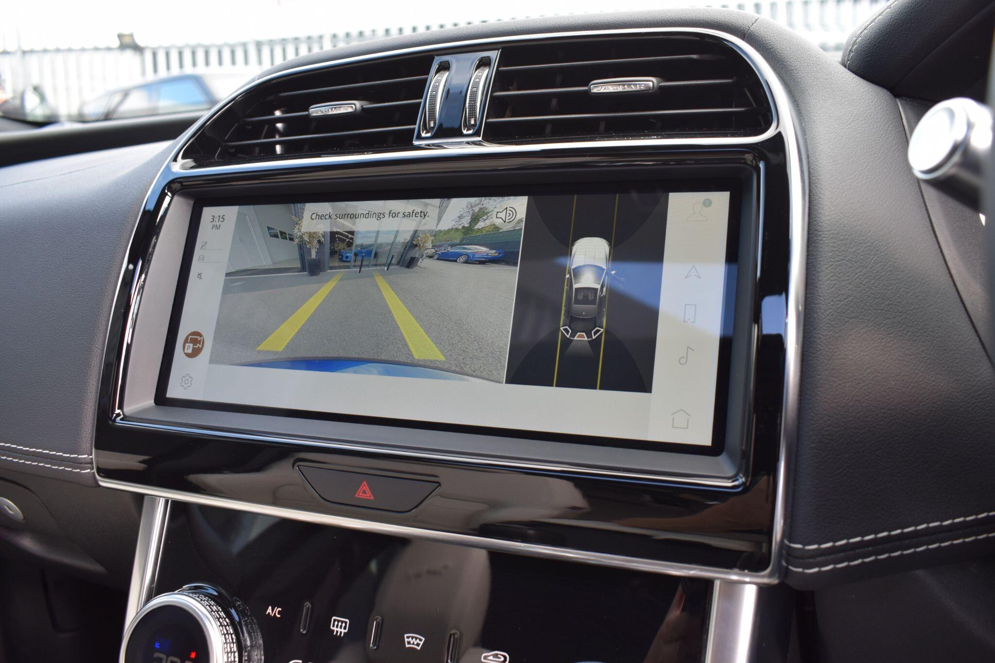 Jaguar Xe view 21