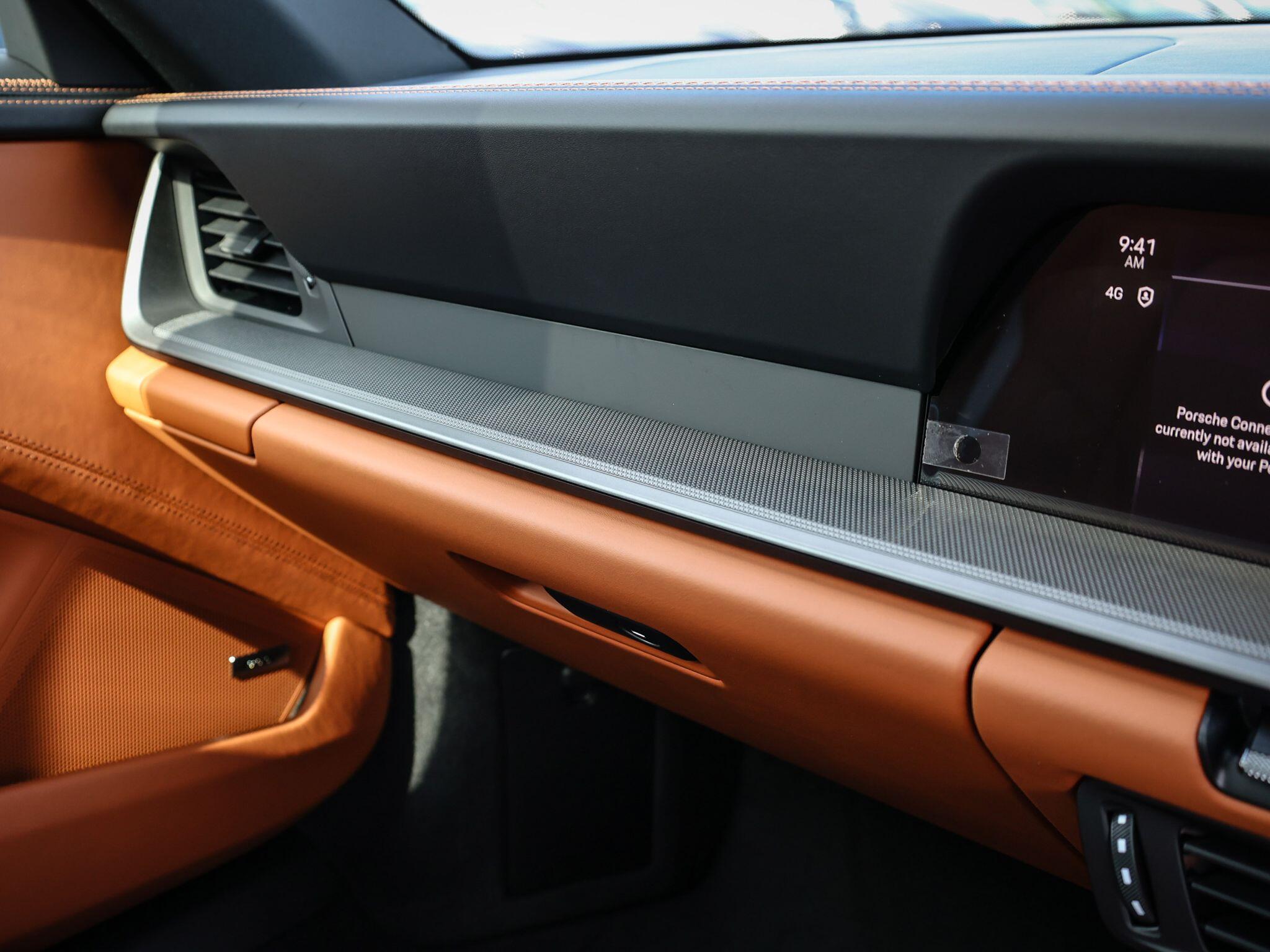 Porsche 911 view 30