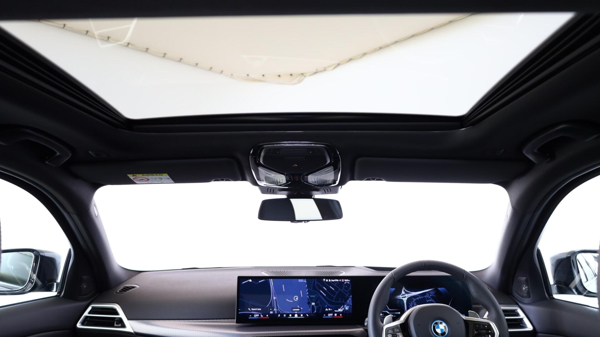 BMW 3 Series view 20