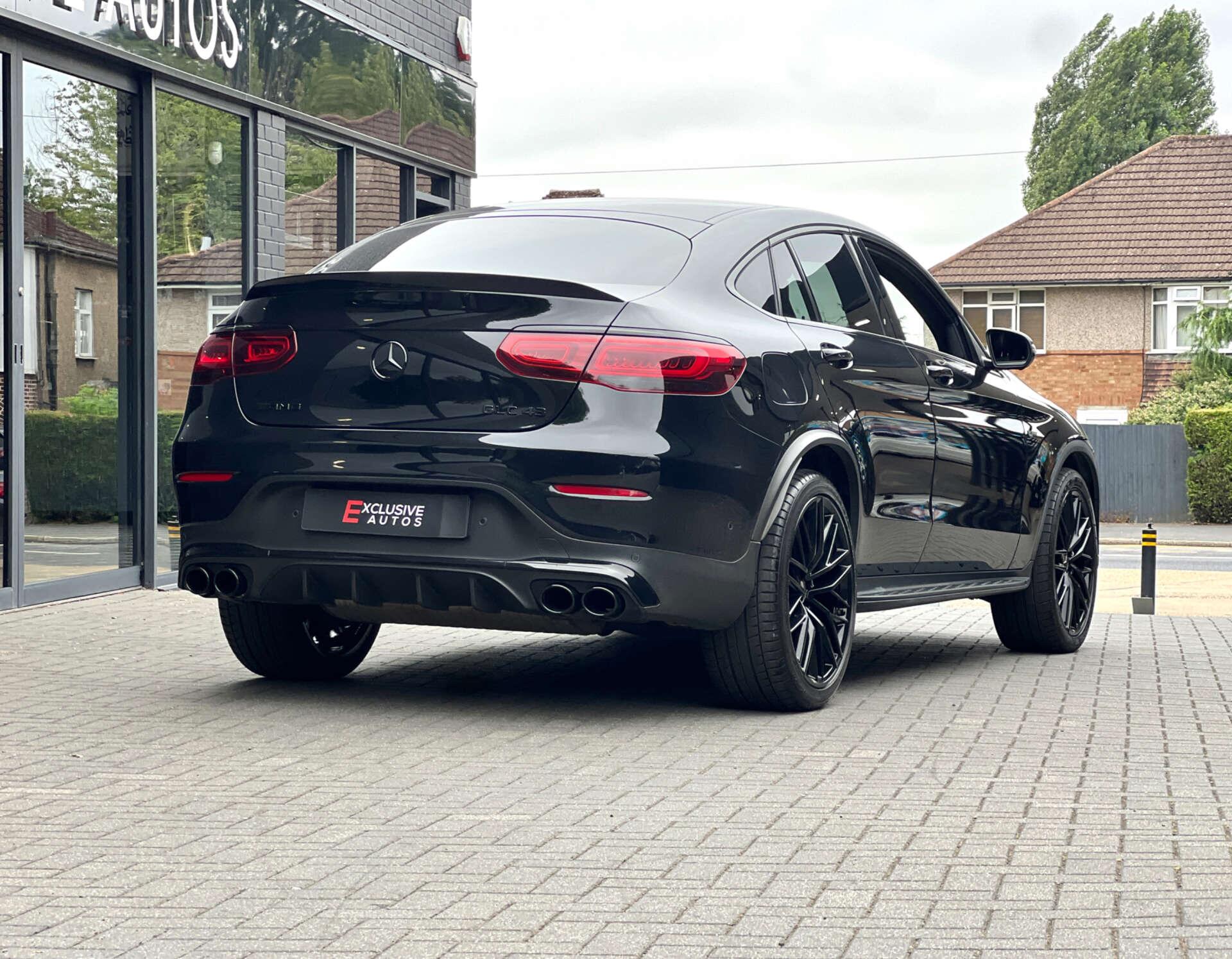 Mercedes-Benz GLC view 3