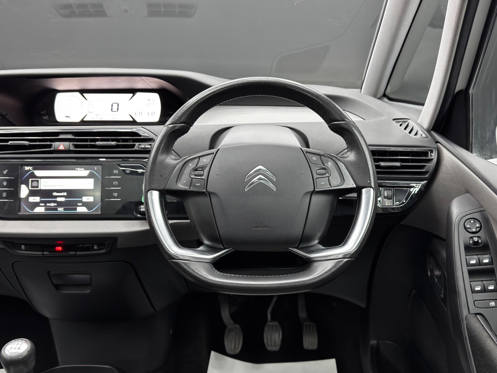 Citroen C4 Picasso view 18