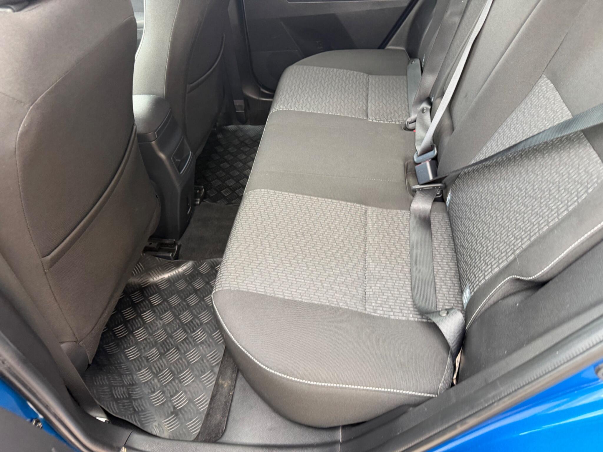 Toyota Auris view 69