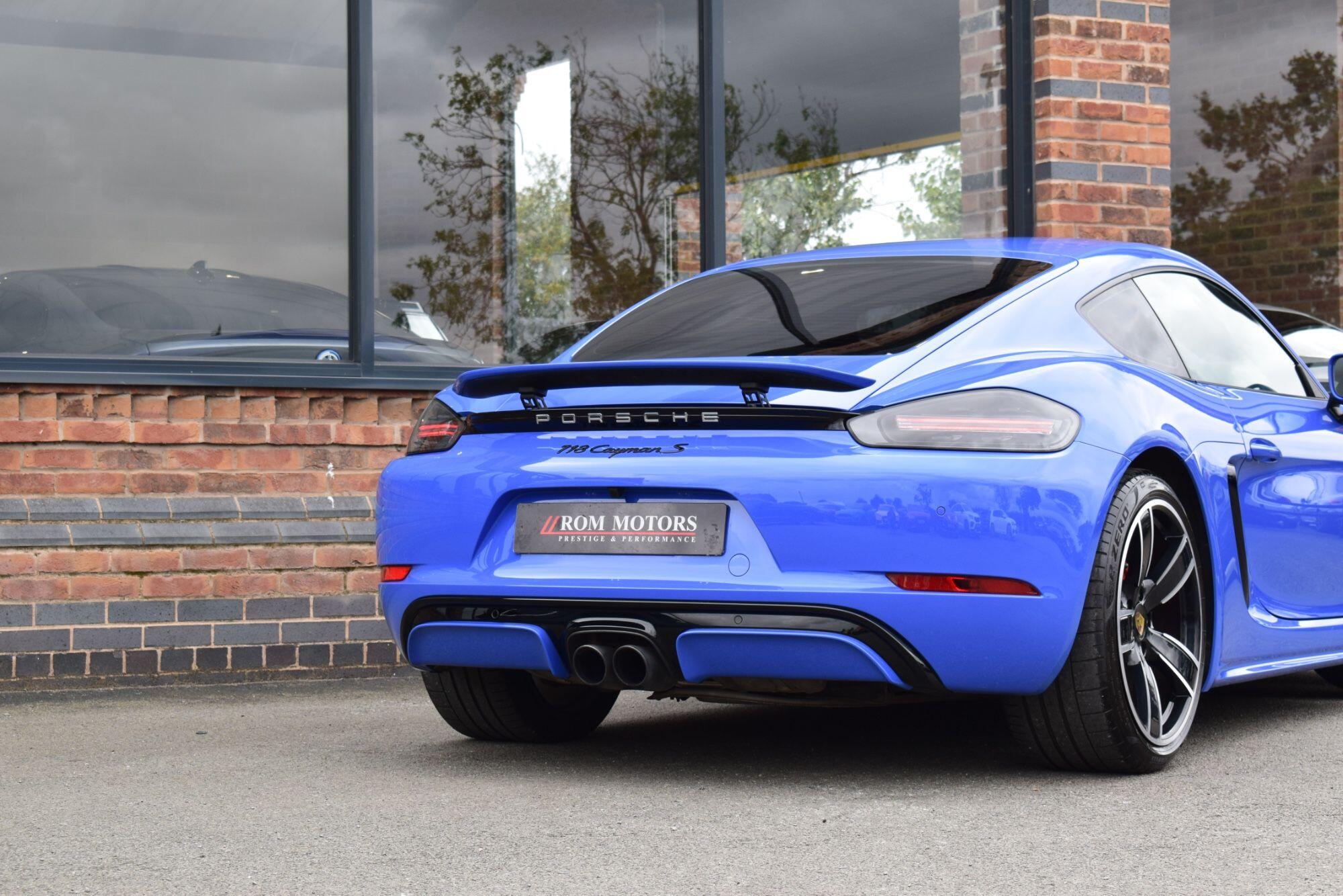 Porsche Cayman view 51