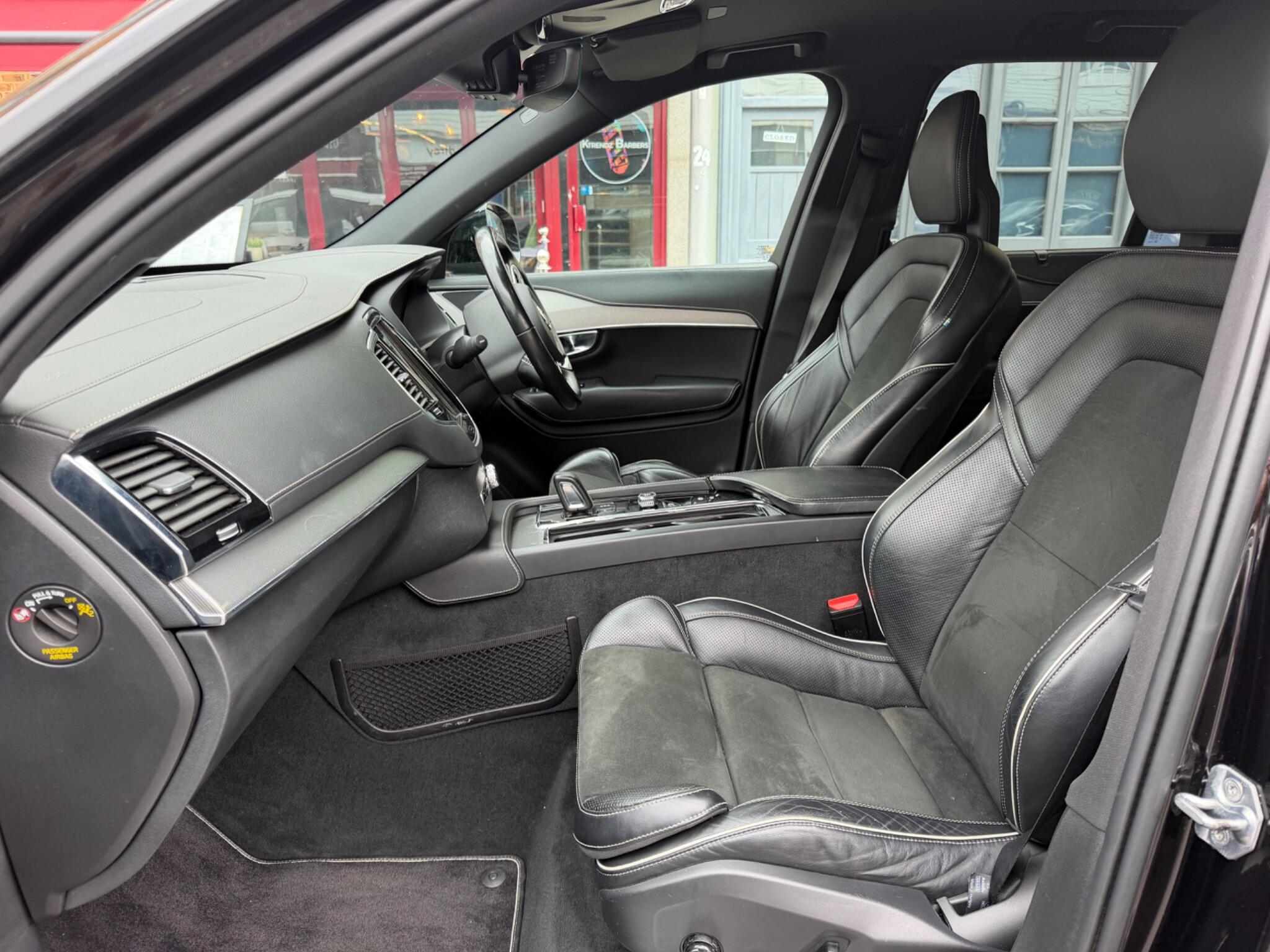 Volvo XC90 view 20