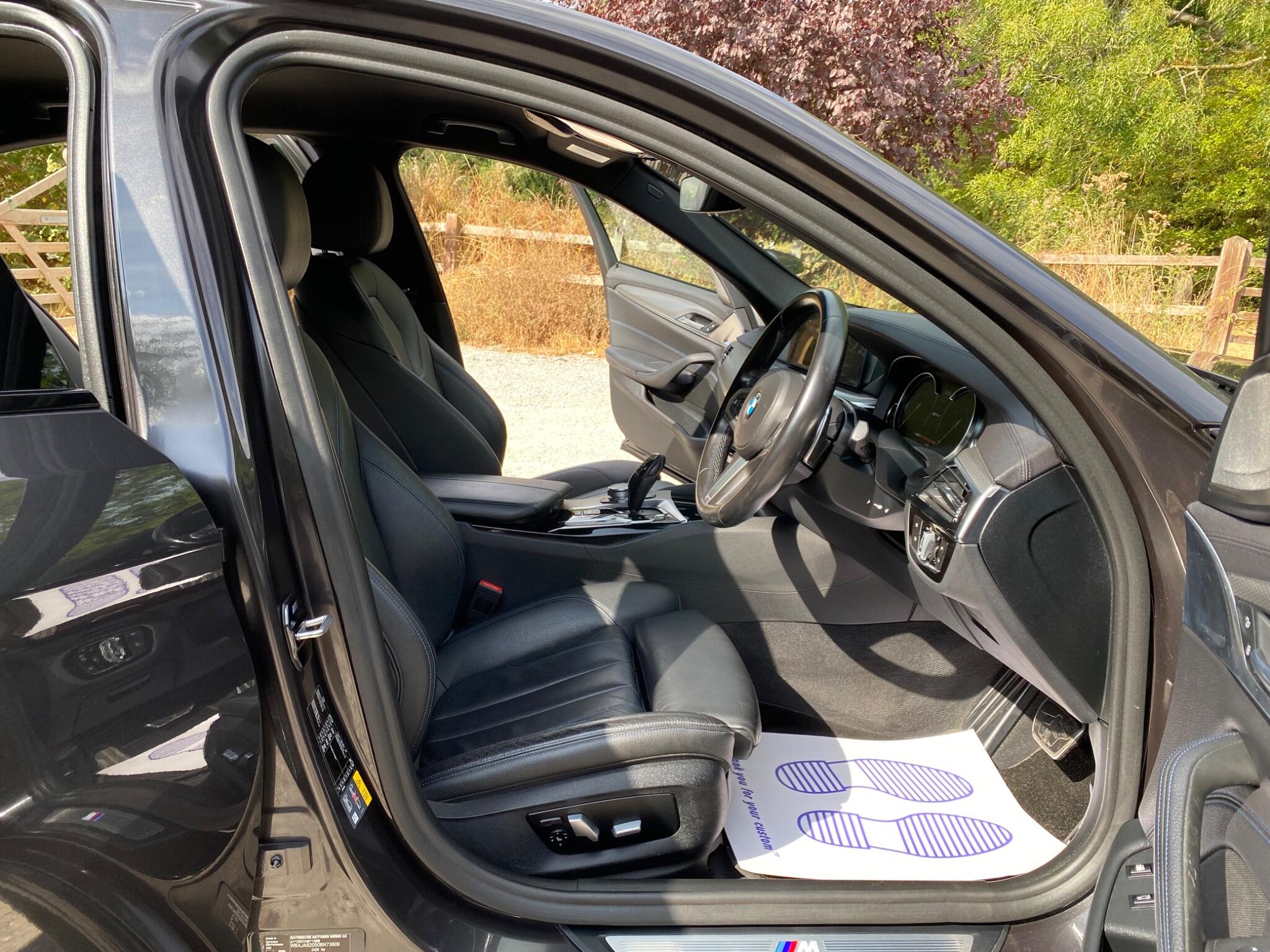 BMW 5 Series view 12