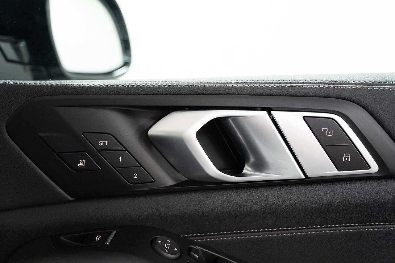 BMW X5 view 27