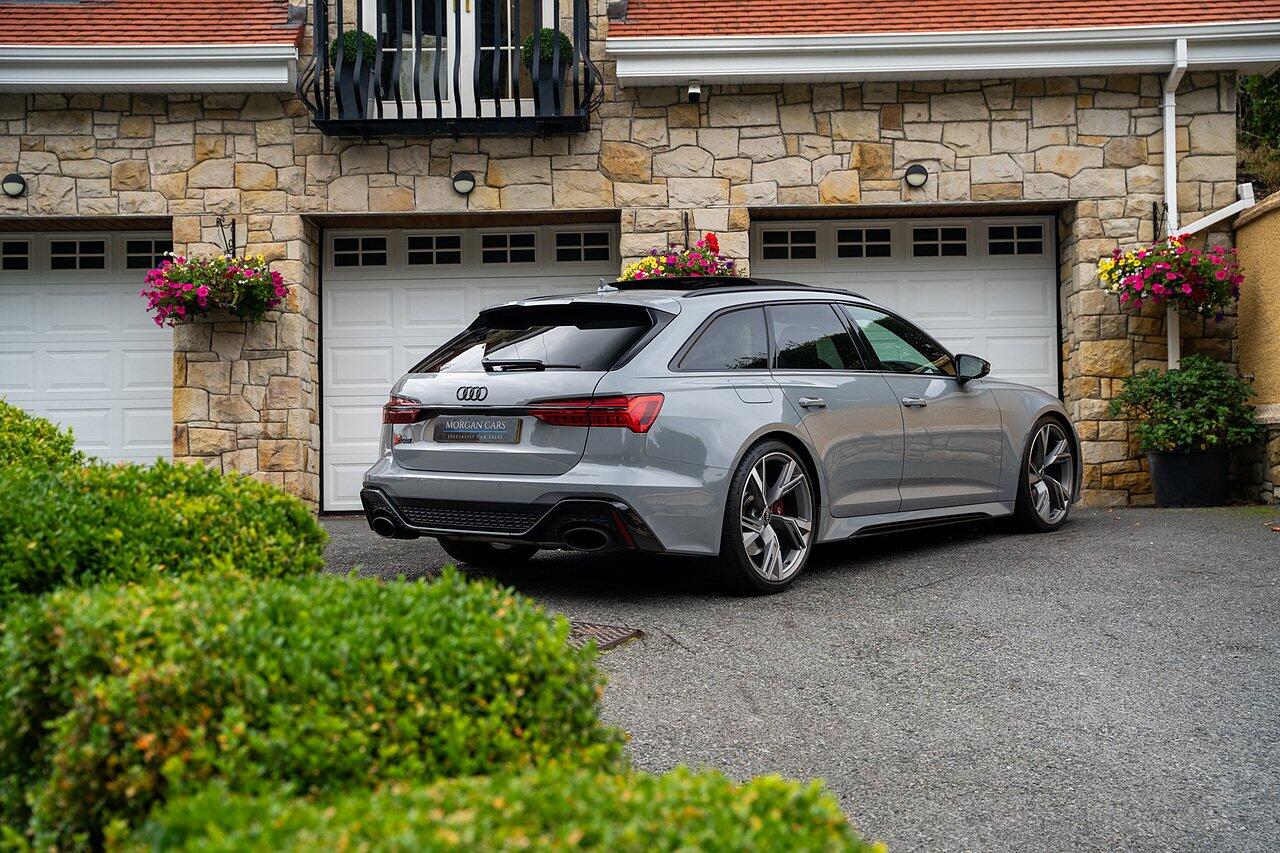 Audi RS6 view 19
