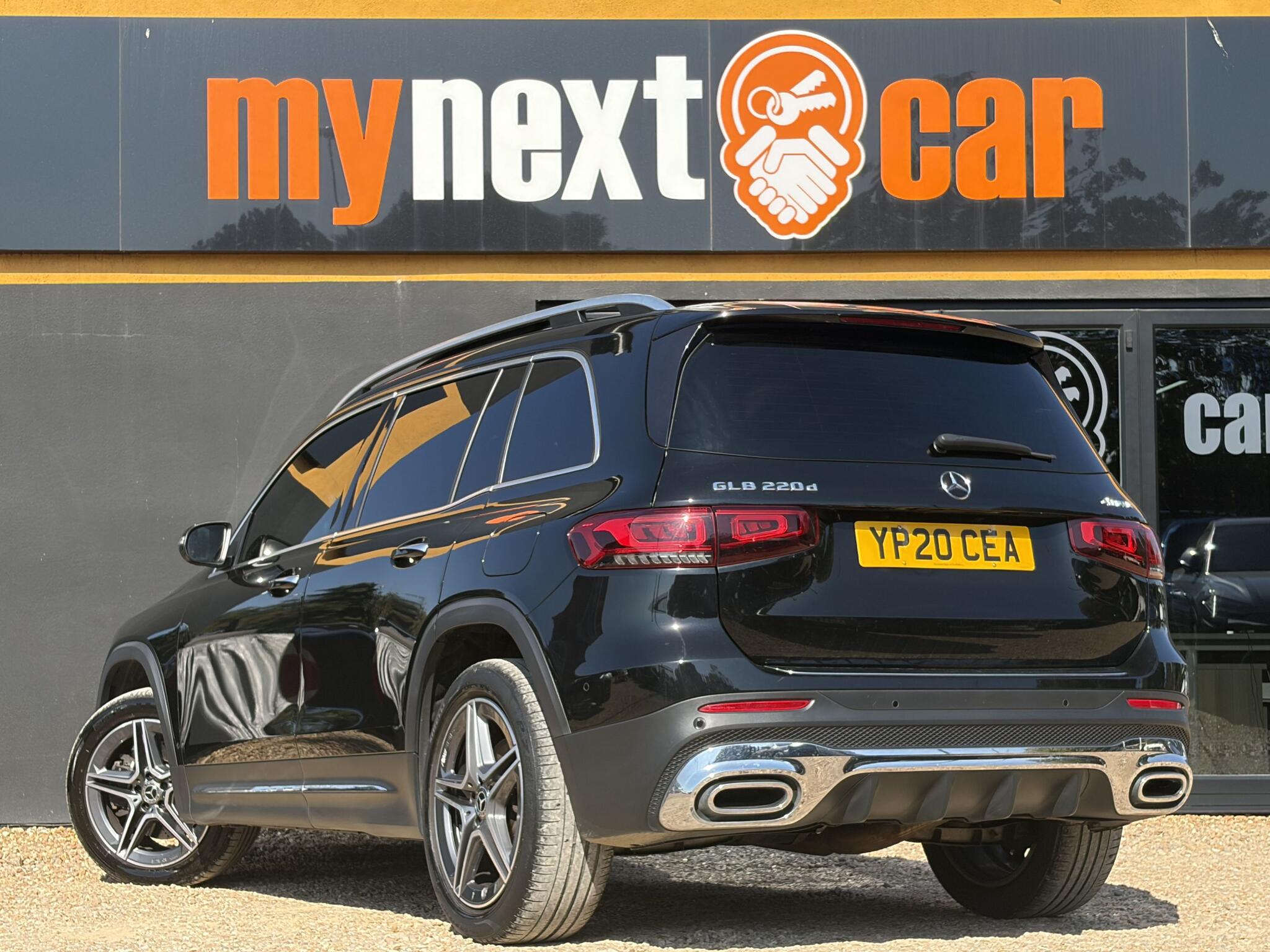 Mercedes-Benz GLB view 6
