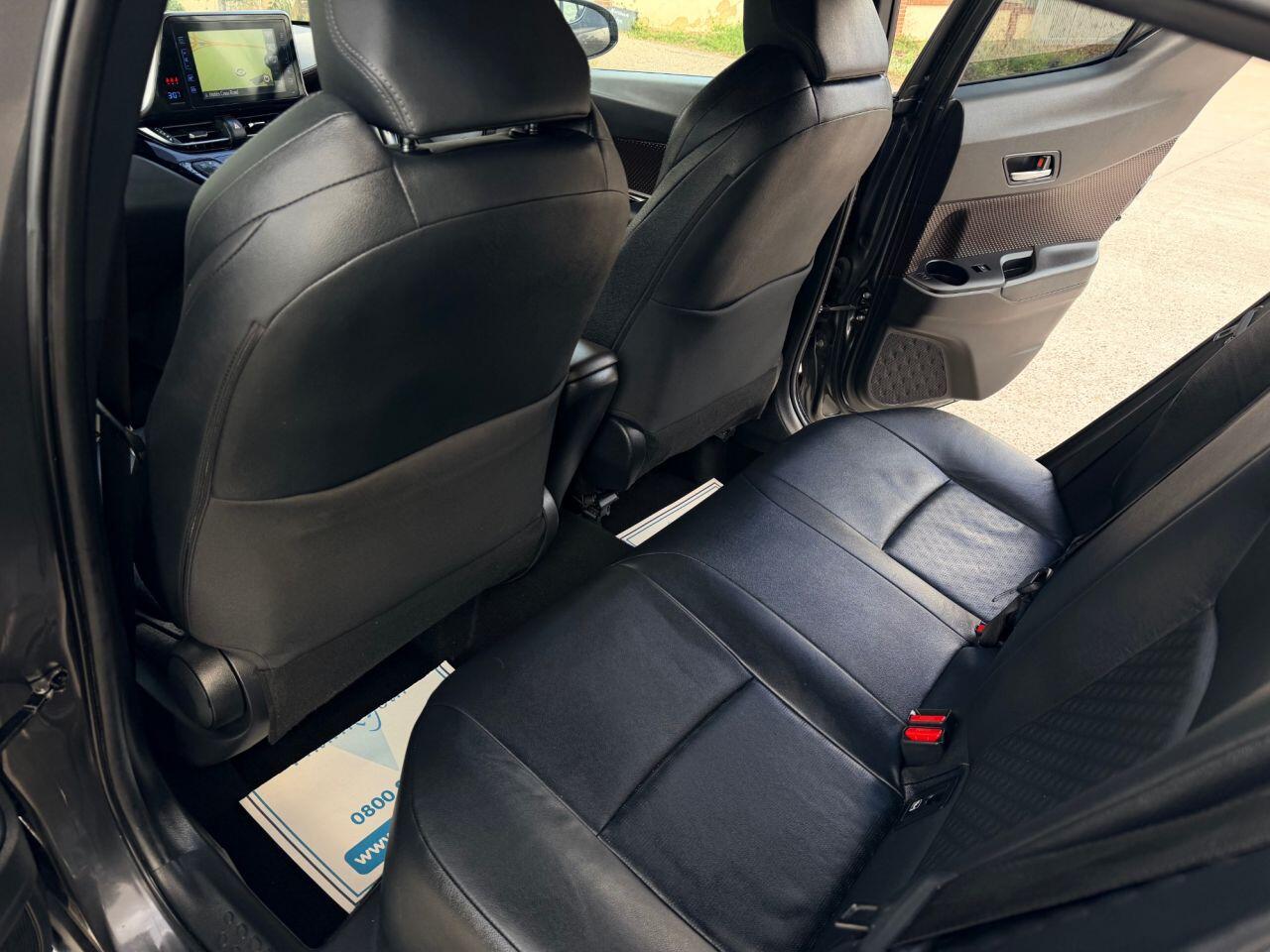 Toyota C-HR view 17