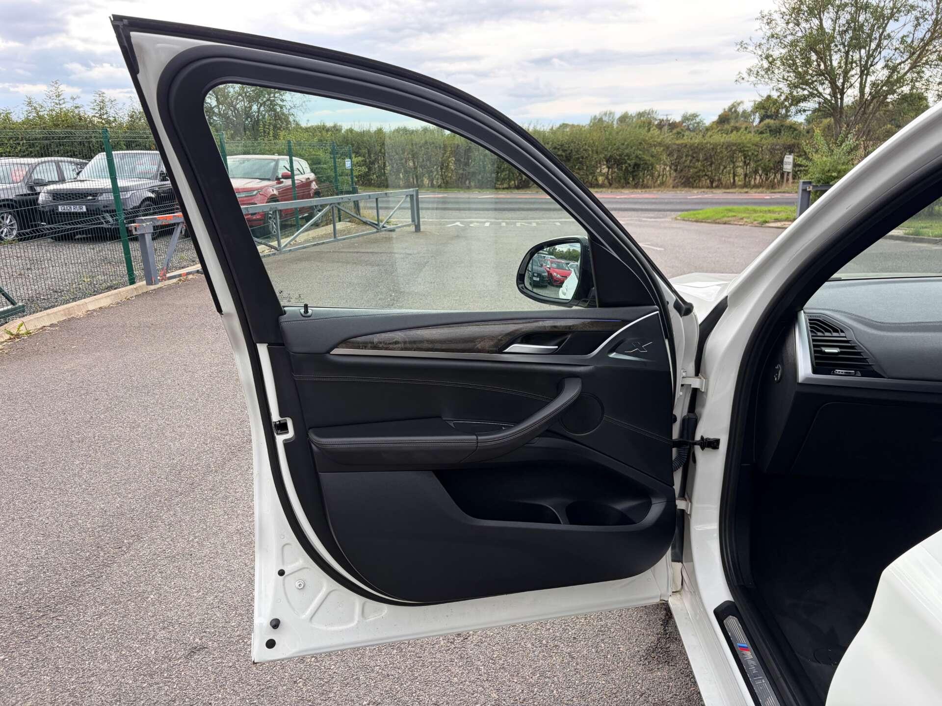 BMW X3 view 14