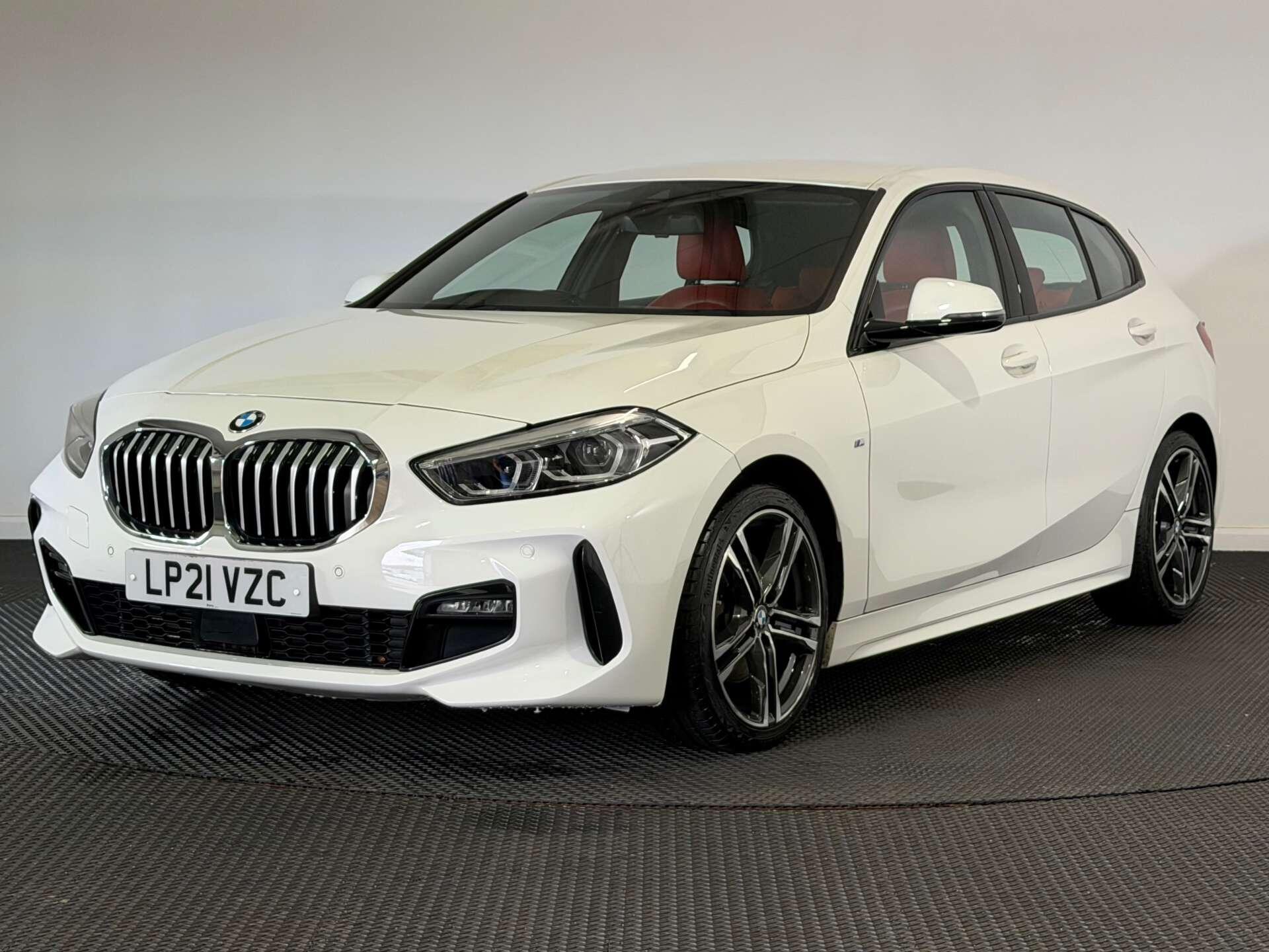 BMW 1 Series view 3