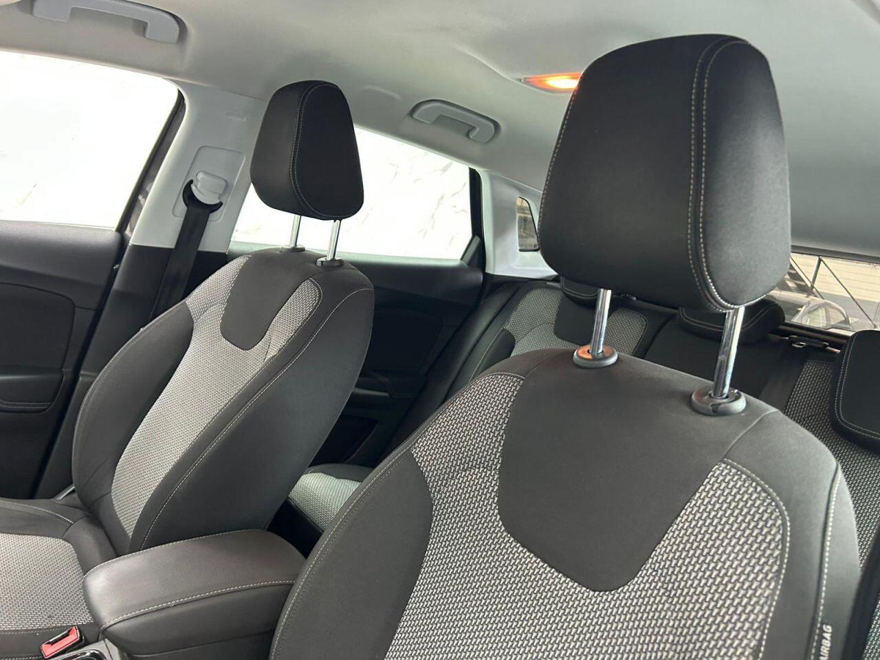 Vauxhall Grandland X view 11