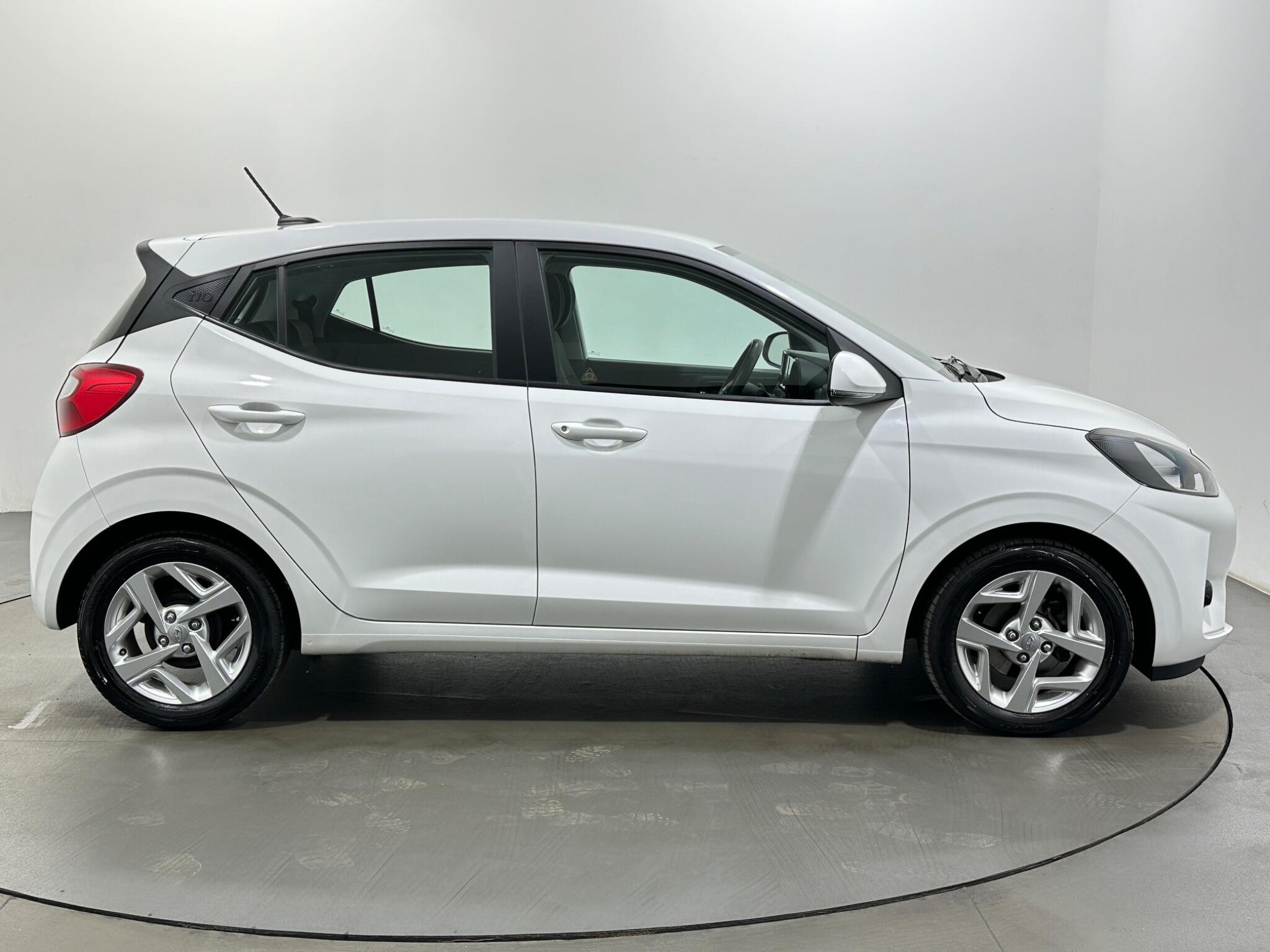 Hyundai I10 view 9