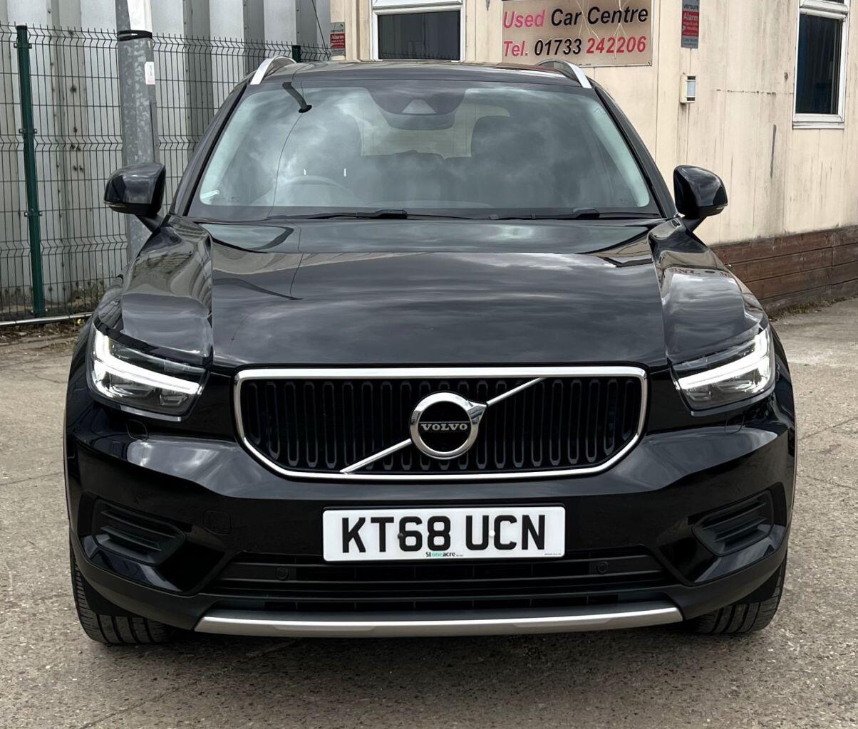 Volvo XC40 view 5