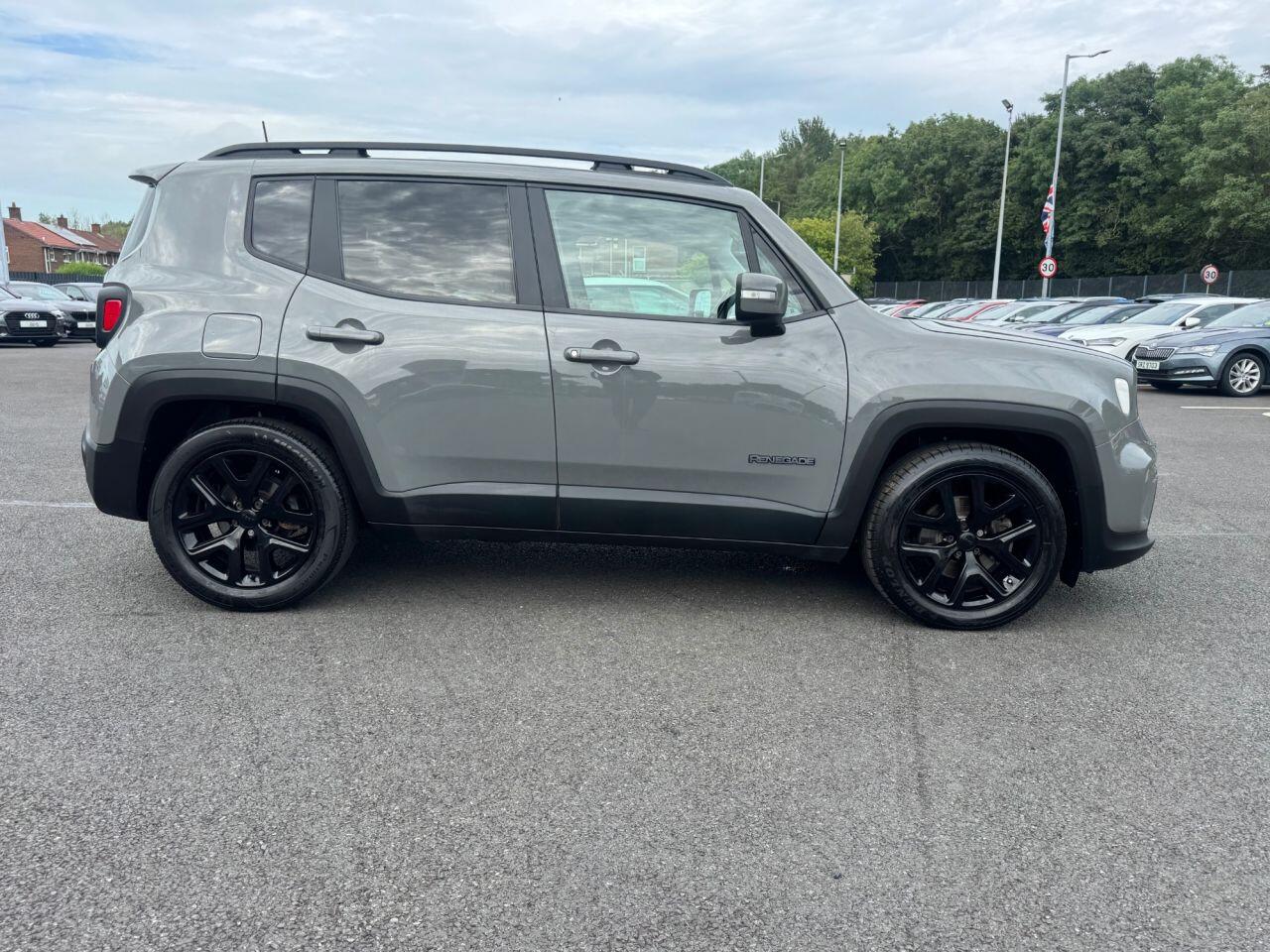 Jeep Renegade view 6