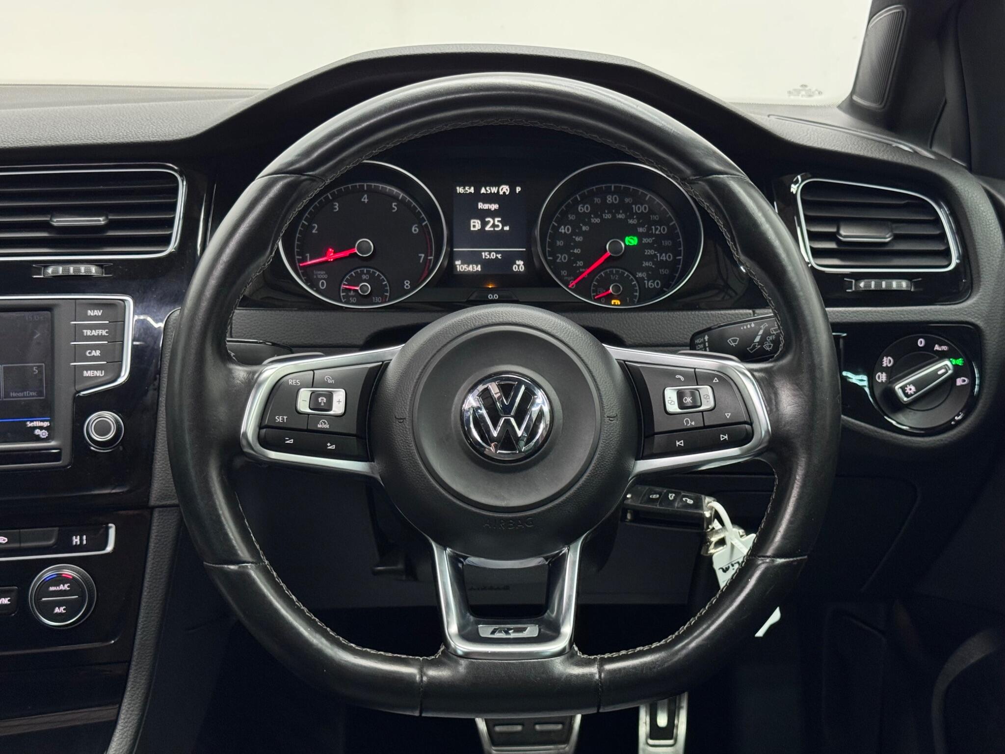 Volkswagen Golf view 33
