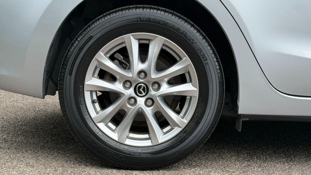 Mazda Mazda3 view 34