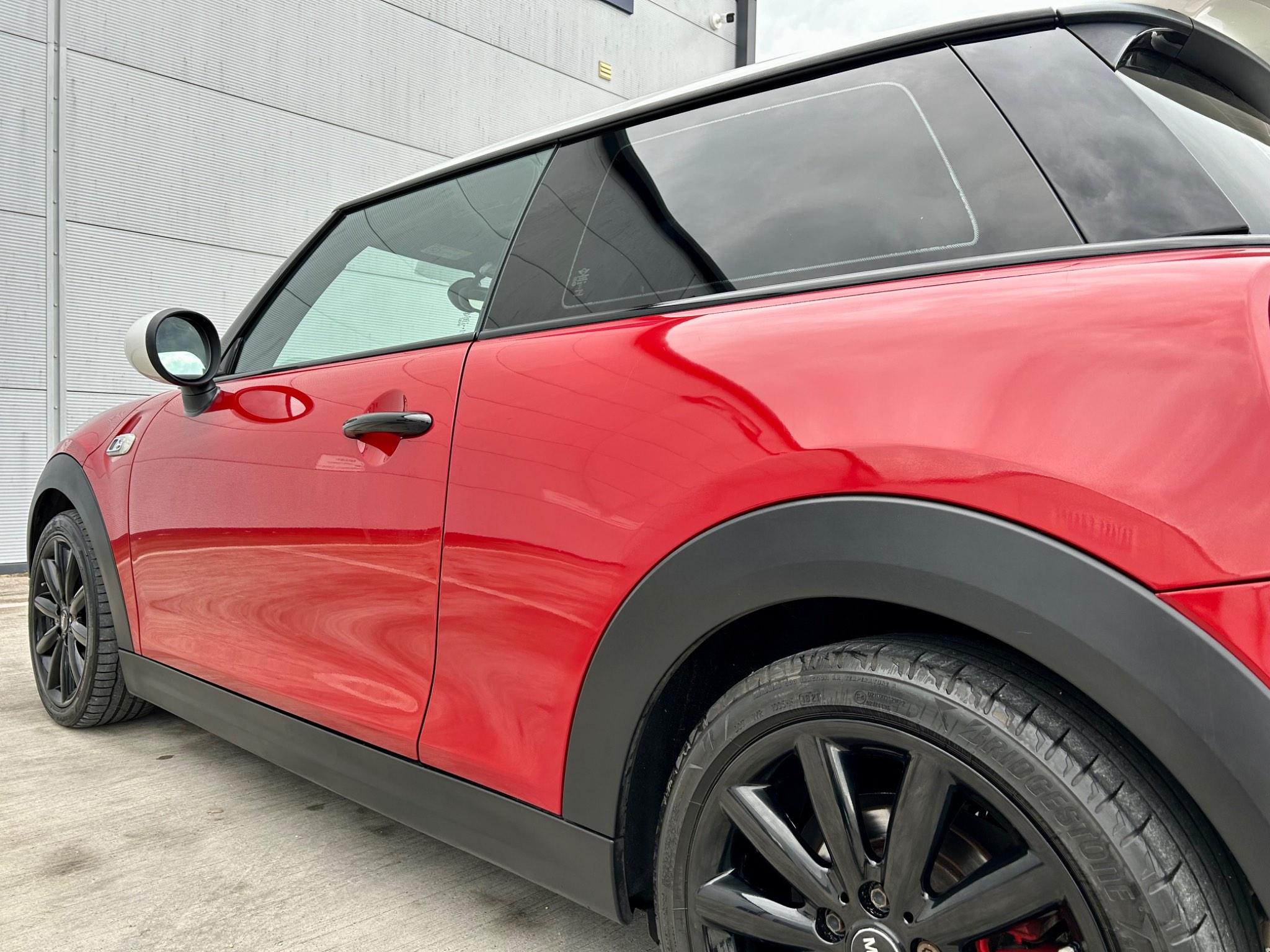 Mini Hatch view 9