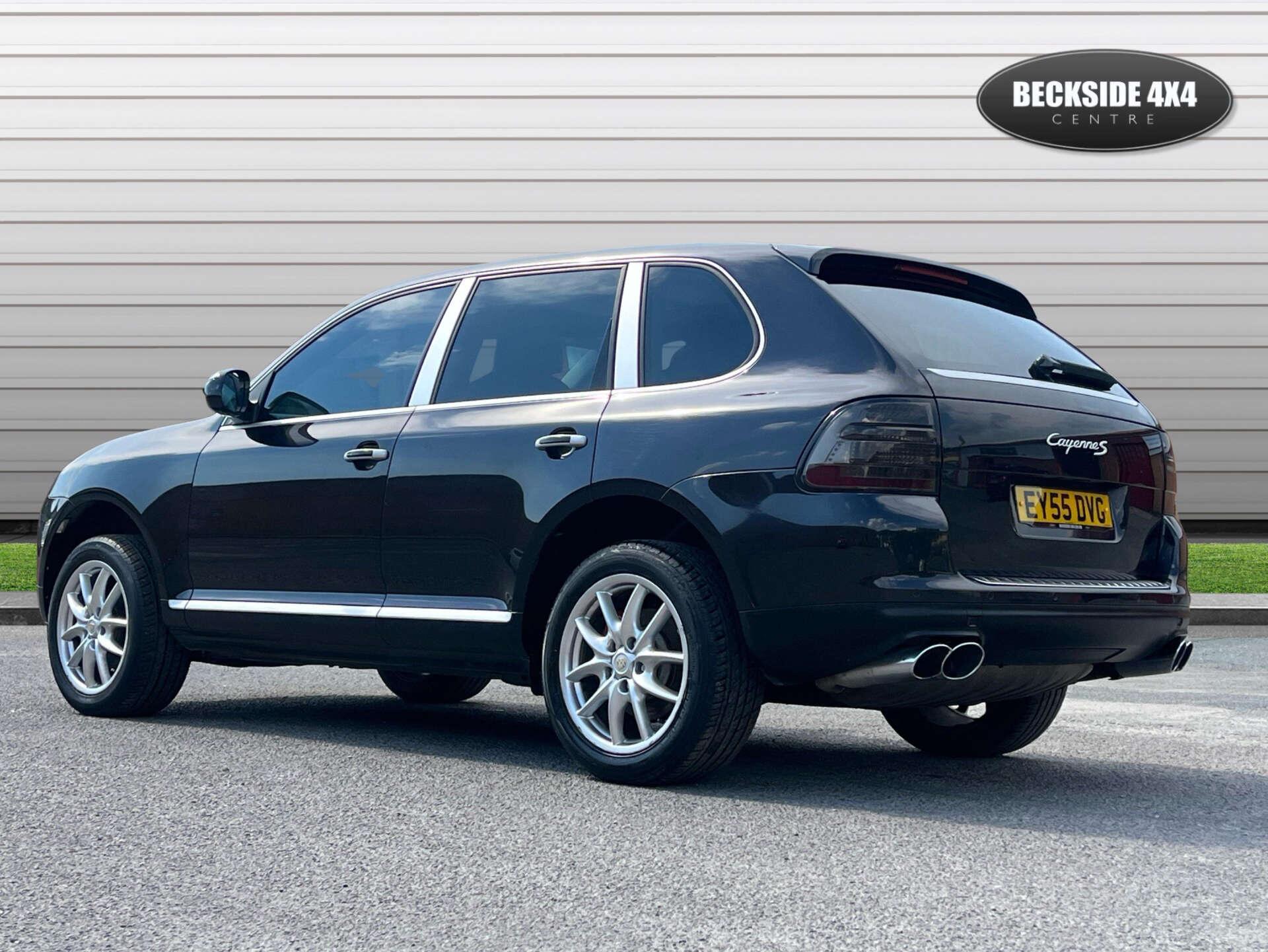 Porsche Cayenne view 7