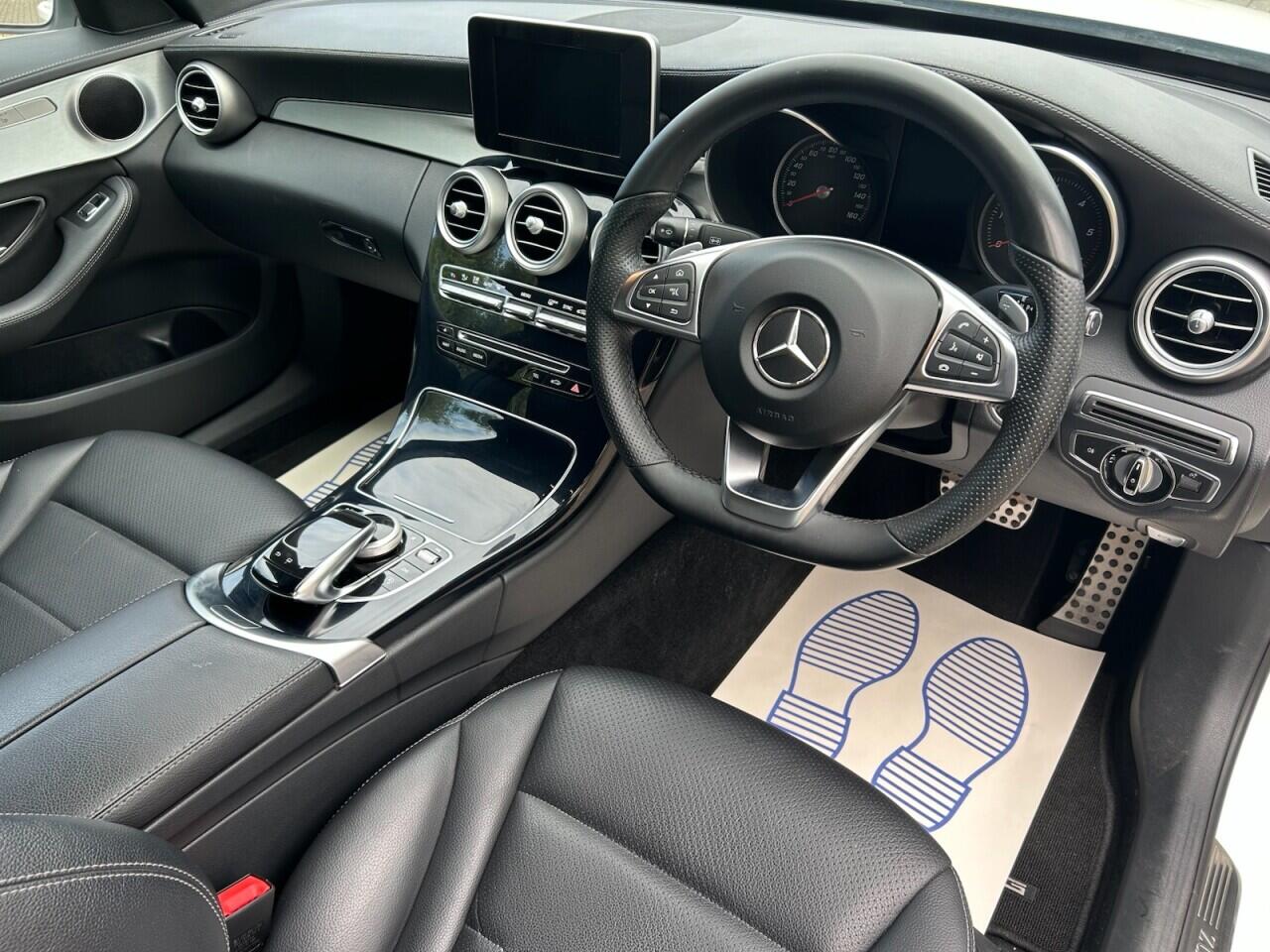 Mercedes-Benz C-Class view 3