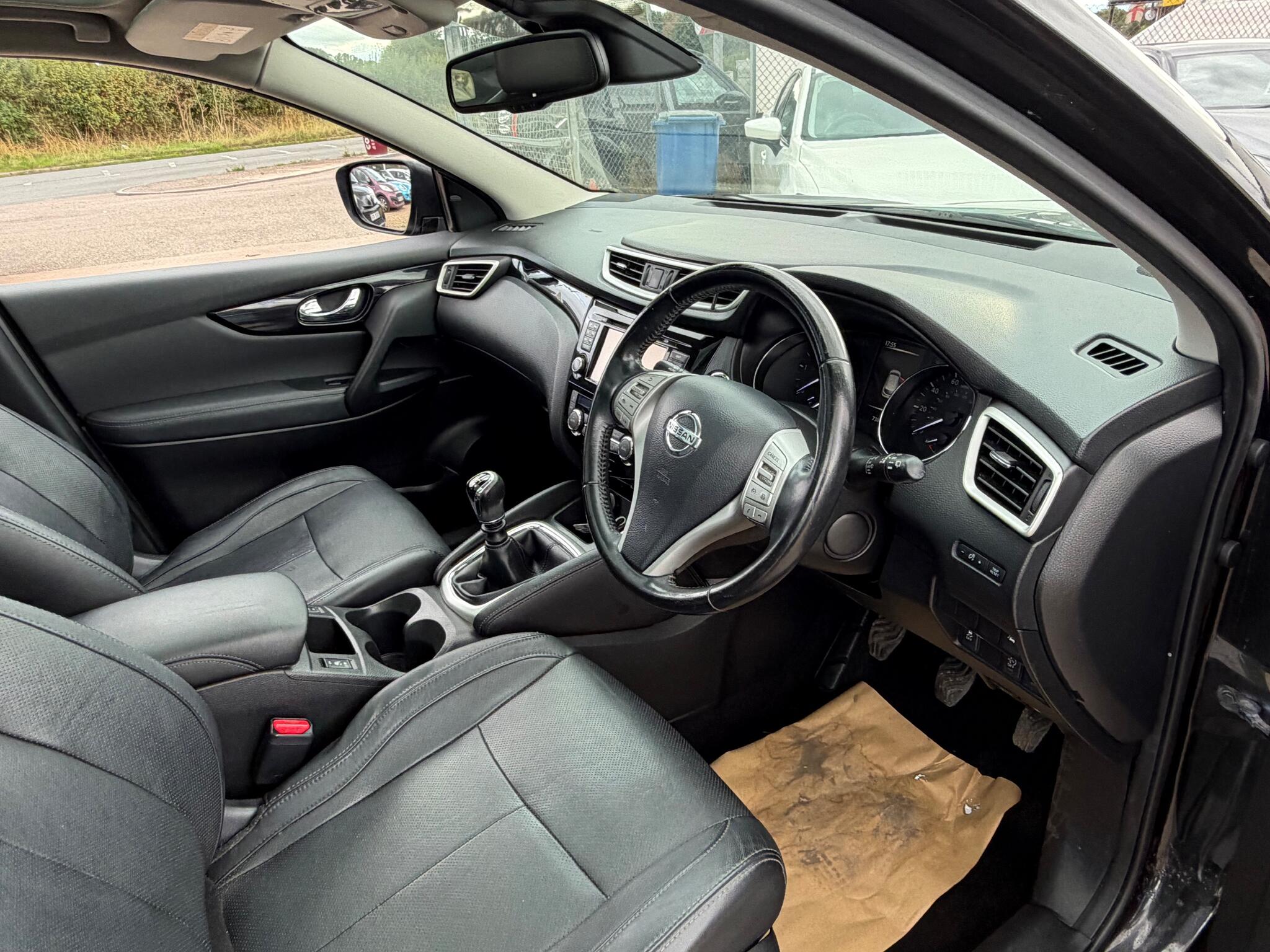 Nissan Qashqai view 2