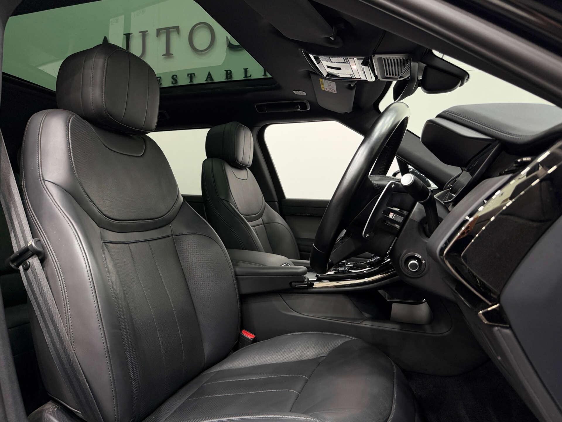 Land Rover Range Rover Sport view 2