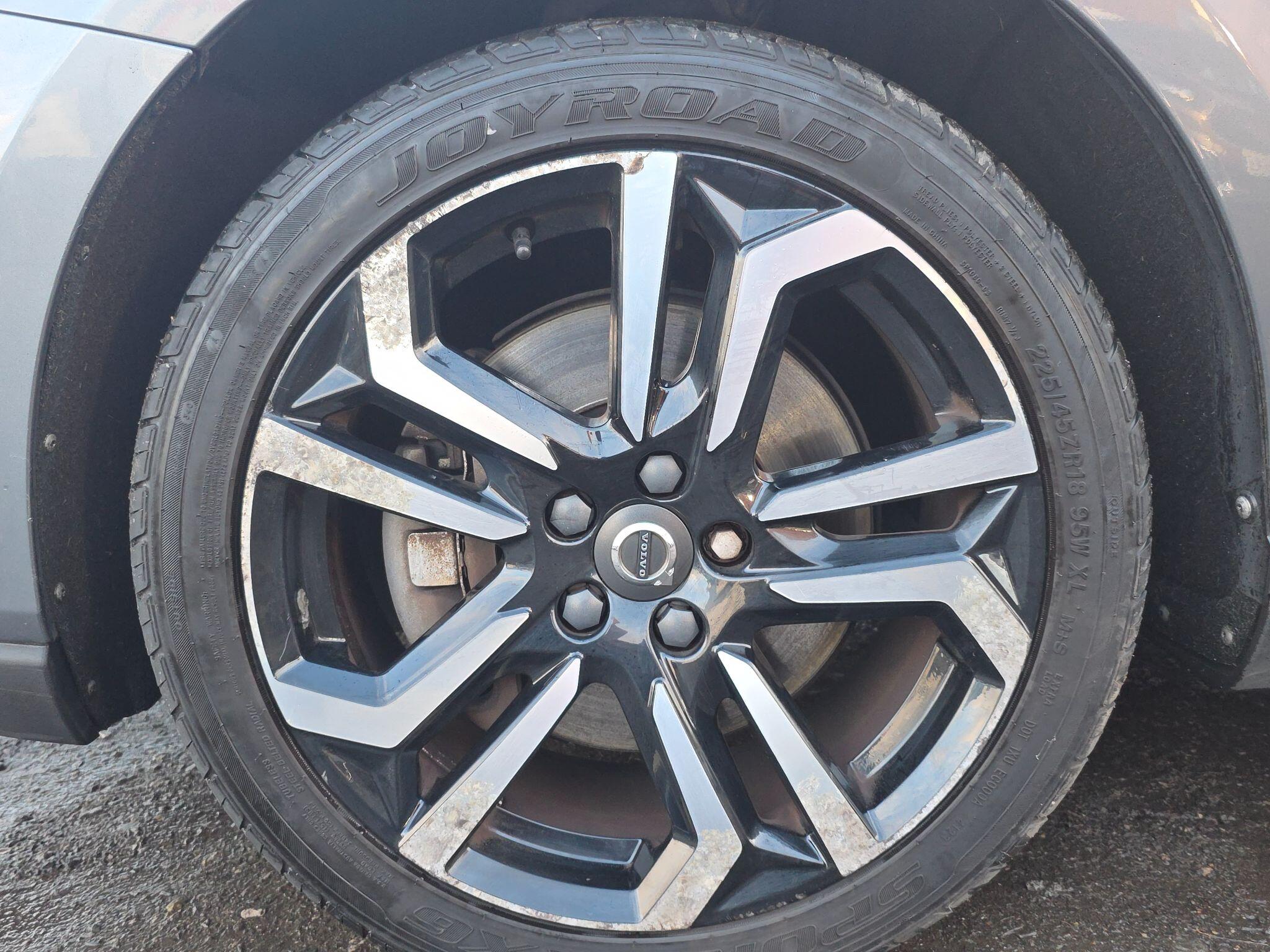2017 Volvo V40 Cross Country 2.0 T3 Pro Euro 6 (s/s) 5dr • 44,733 miles image 42