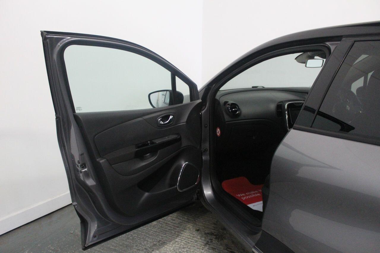 Renault Captur view 26