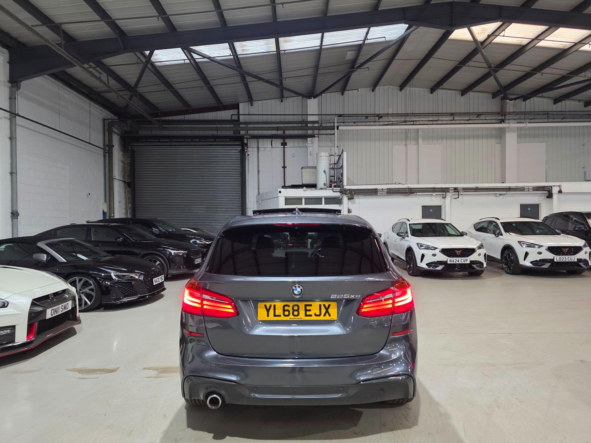 BMW 2 Series view 4