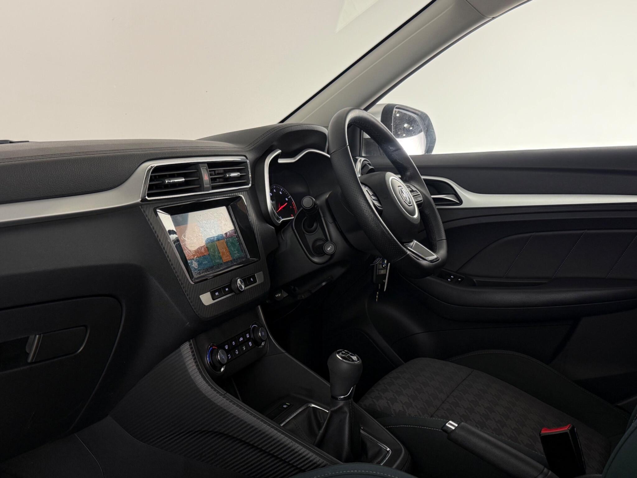 MG ZS view 12