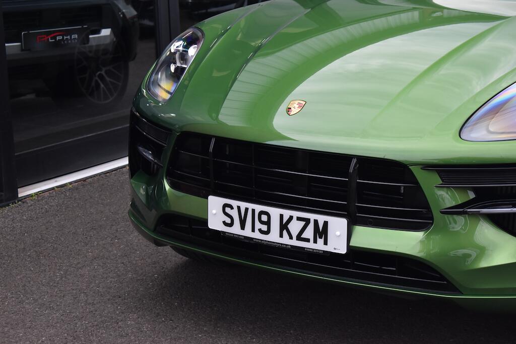Porsche Macan view 22