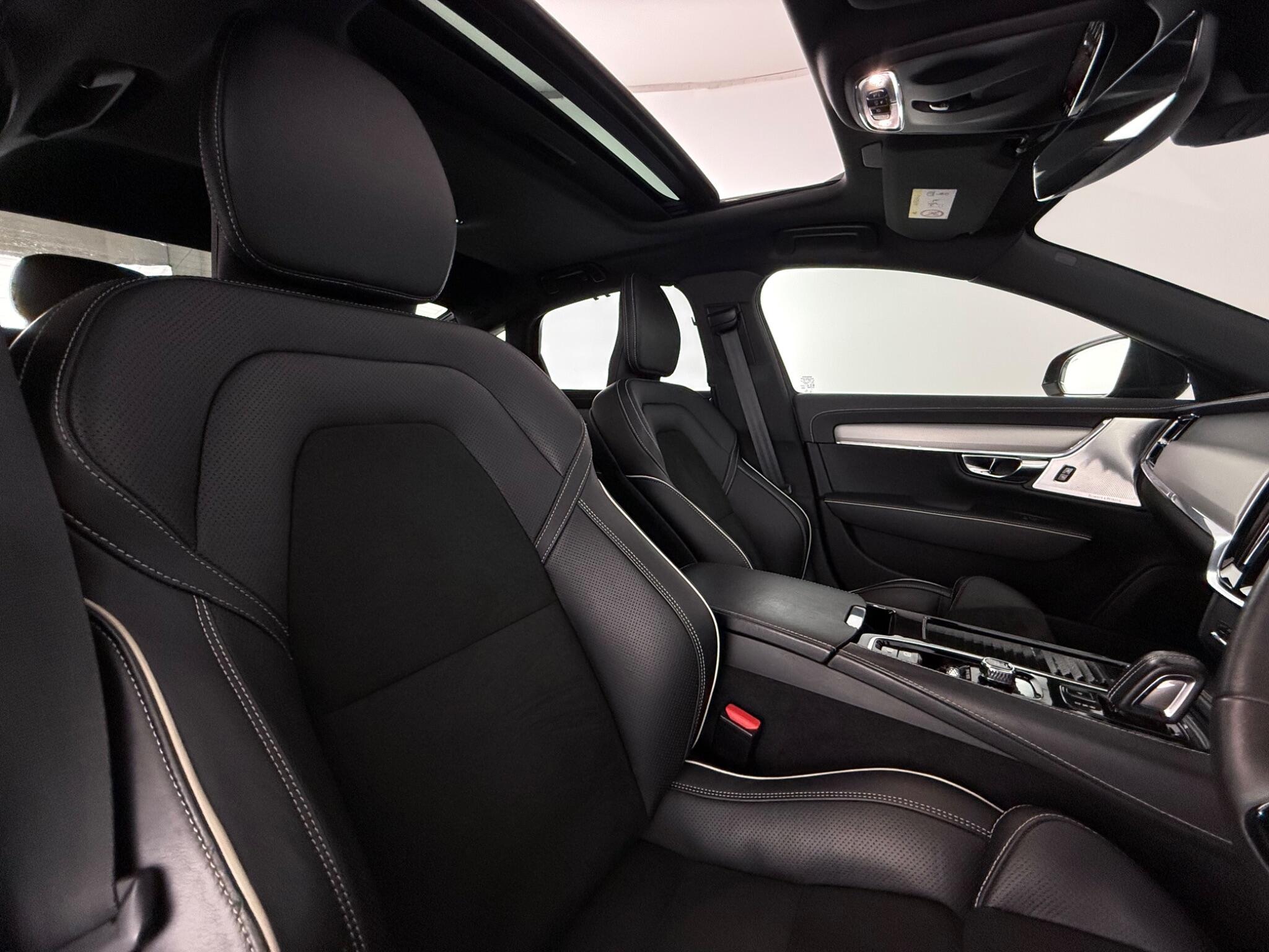 Volvo S90 view 33