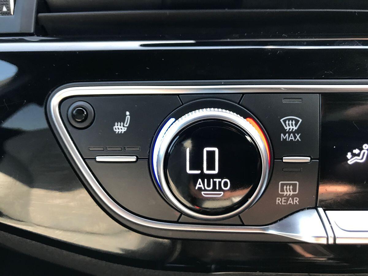 Audi A4 view 16