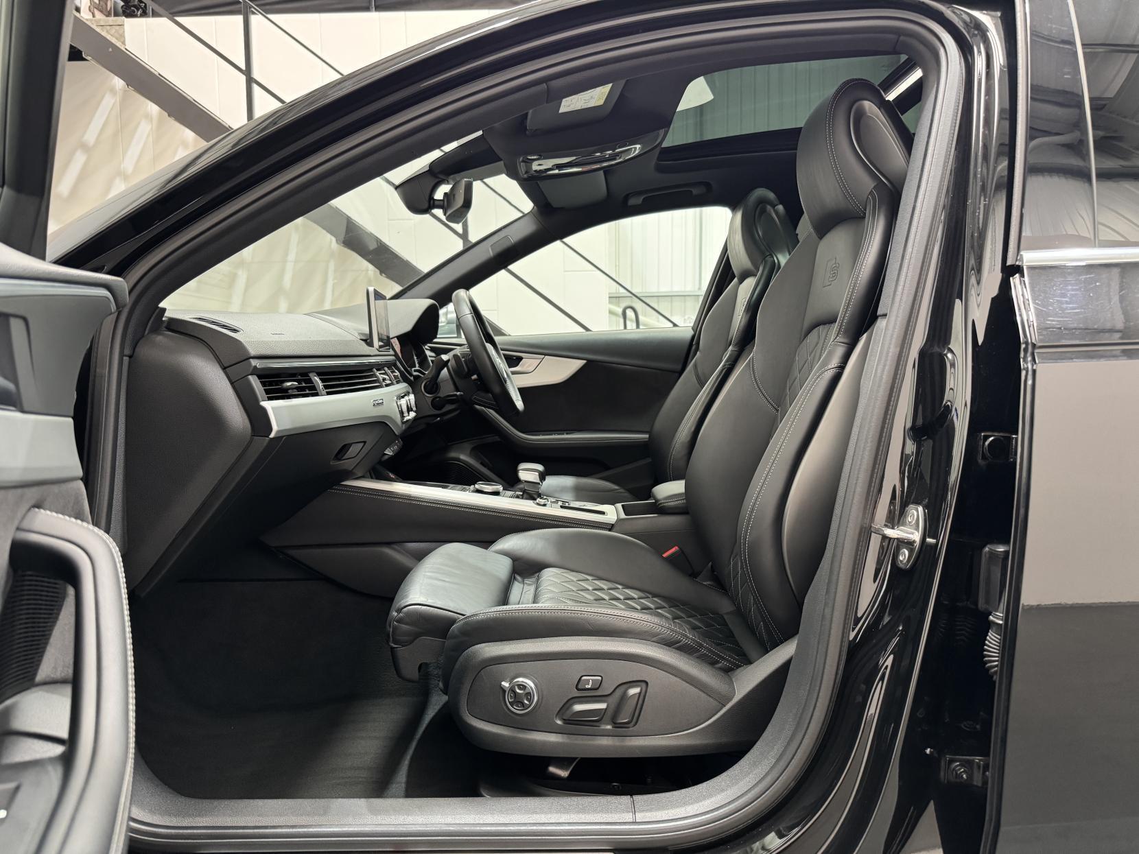 Audi S4 Avant view 53