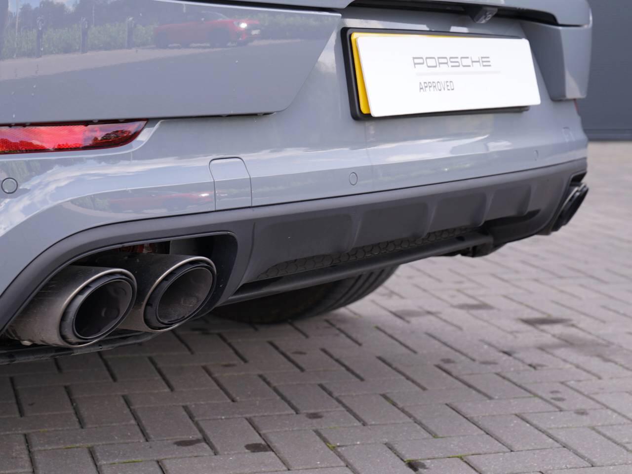 Porsche Cayenne view 56
