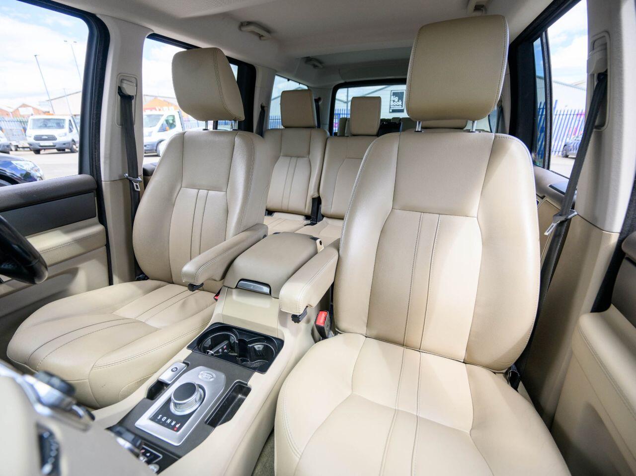 Land Rover Discovery view 22