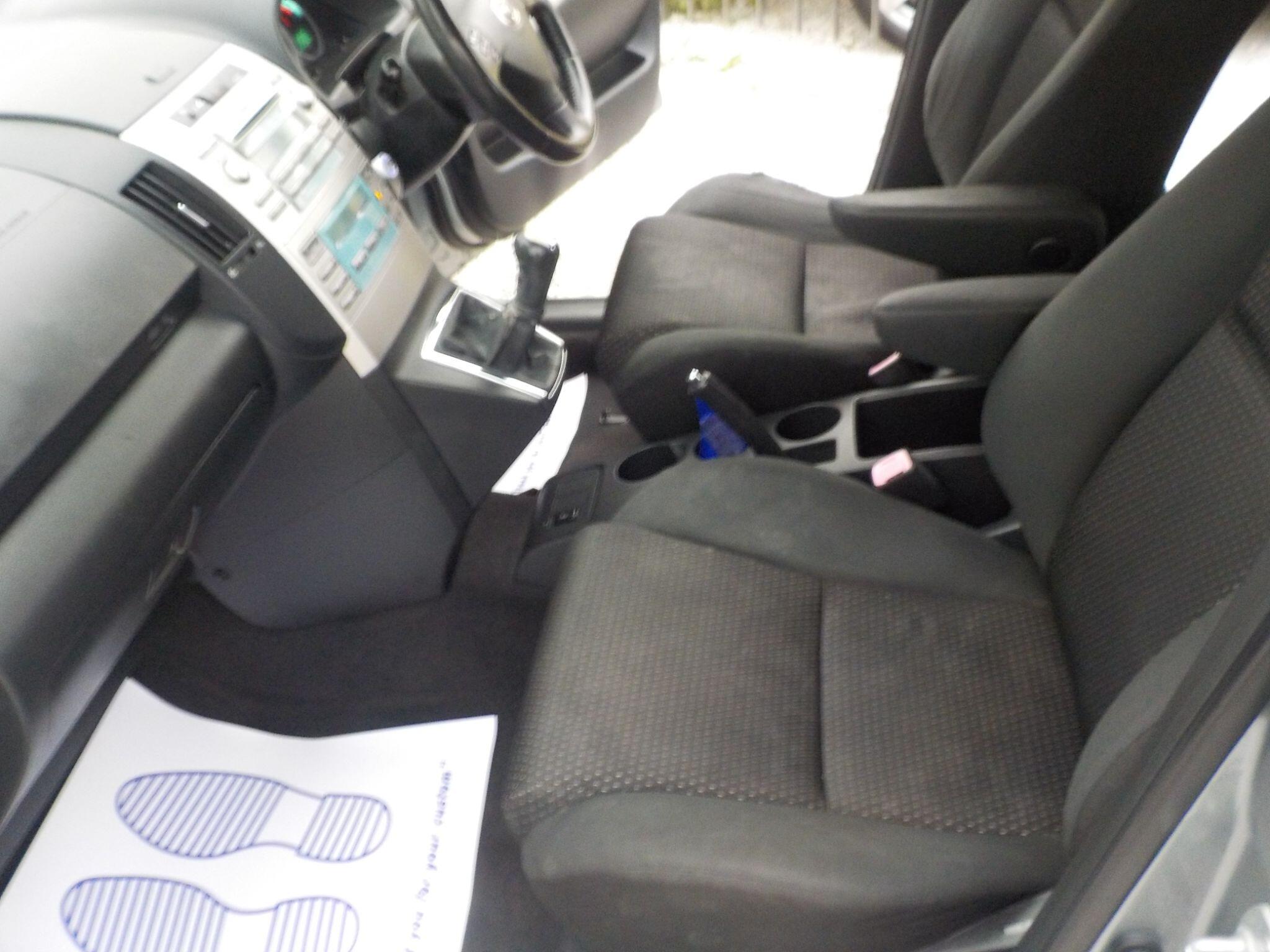 Toyota Corolla Verso 2.2 D-4D SR 5dr