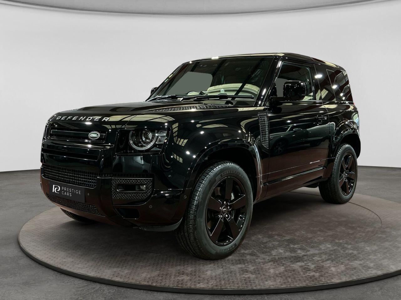 Land Rover Defender view 3