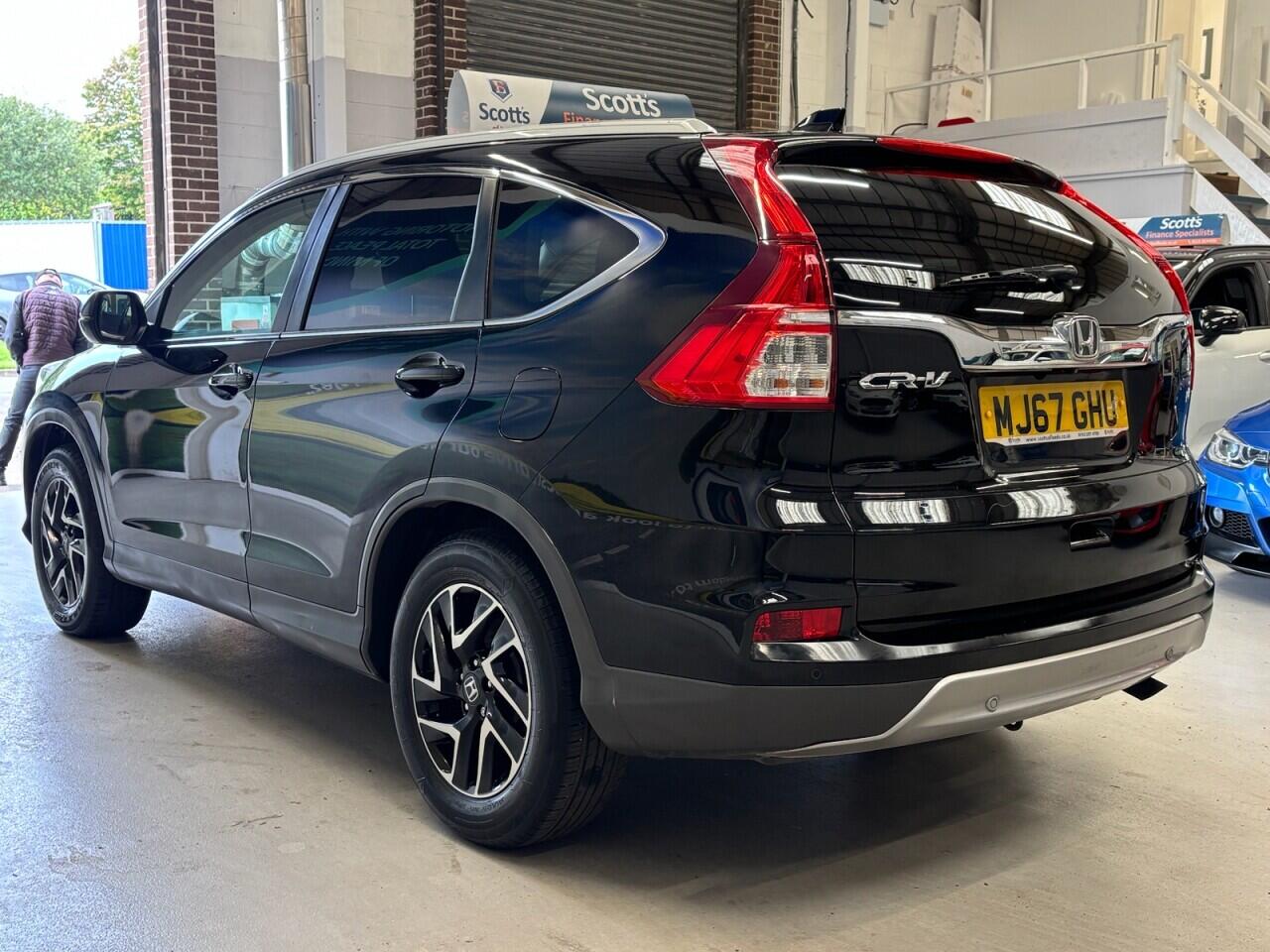 Honda CR-V view 7
