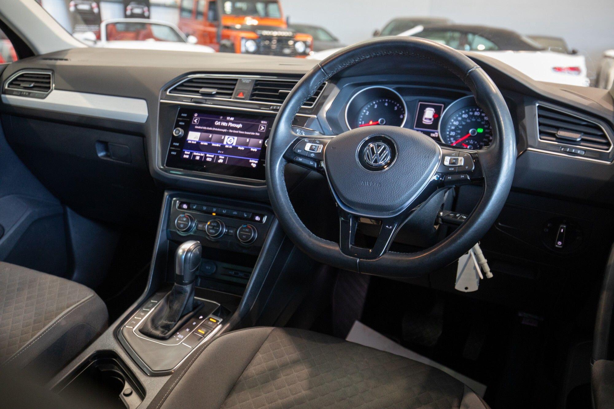 Volkswagen Tiguan view 2