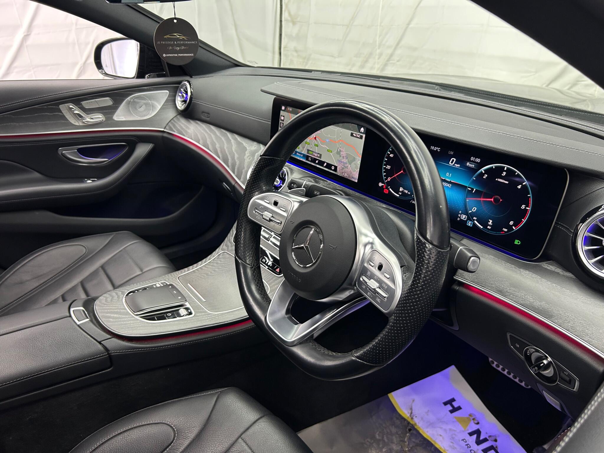 Mercedes-Benz CLS view 13