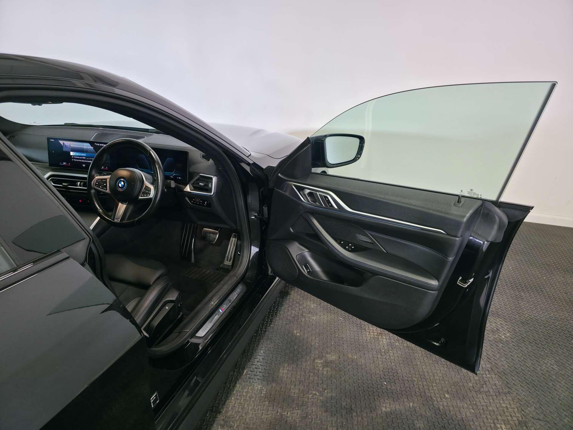 BMW I4 view 22