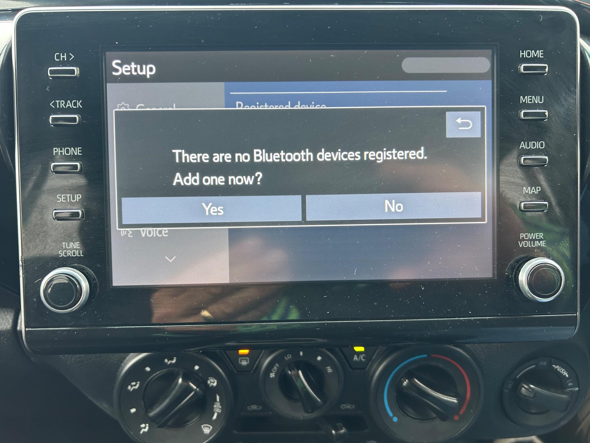 Toyota Hilux view 27